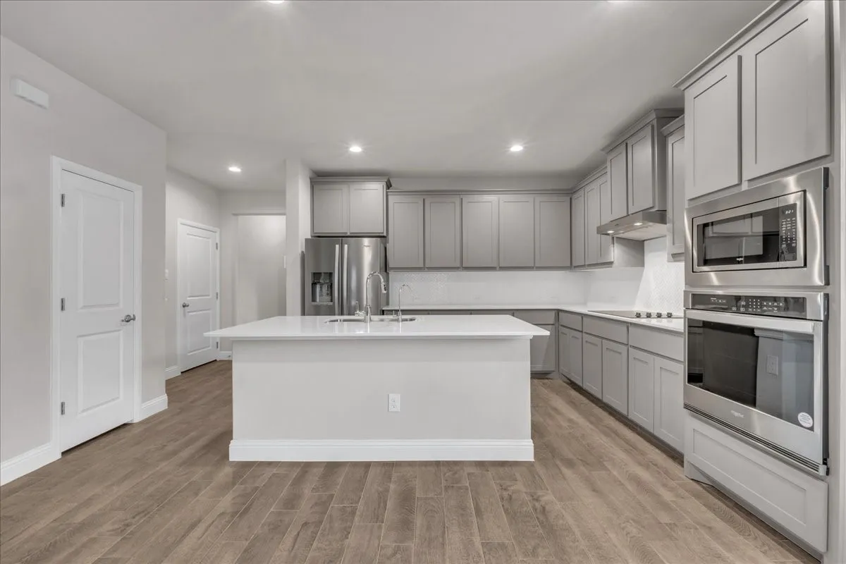 Single Family Residence For Rent in Ellis County , 1017 Fairhaven Drive, Midlothian, Texas 76065, 4 Bedroom, 3 Bathroom, 2 Garage spaces, 2,189 Sqft, built in 2023, mls#21376229, Real Estate Agent in Midlothian, Homes For Rent in Ellis county, Homes For Rent in Midlothian, Realtor in Midlothian Texas, Real Estate Brokerage Independent Realty Texas, Luminita Cordes Realtor