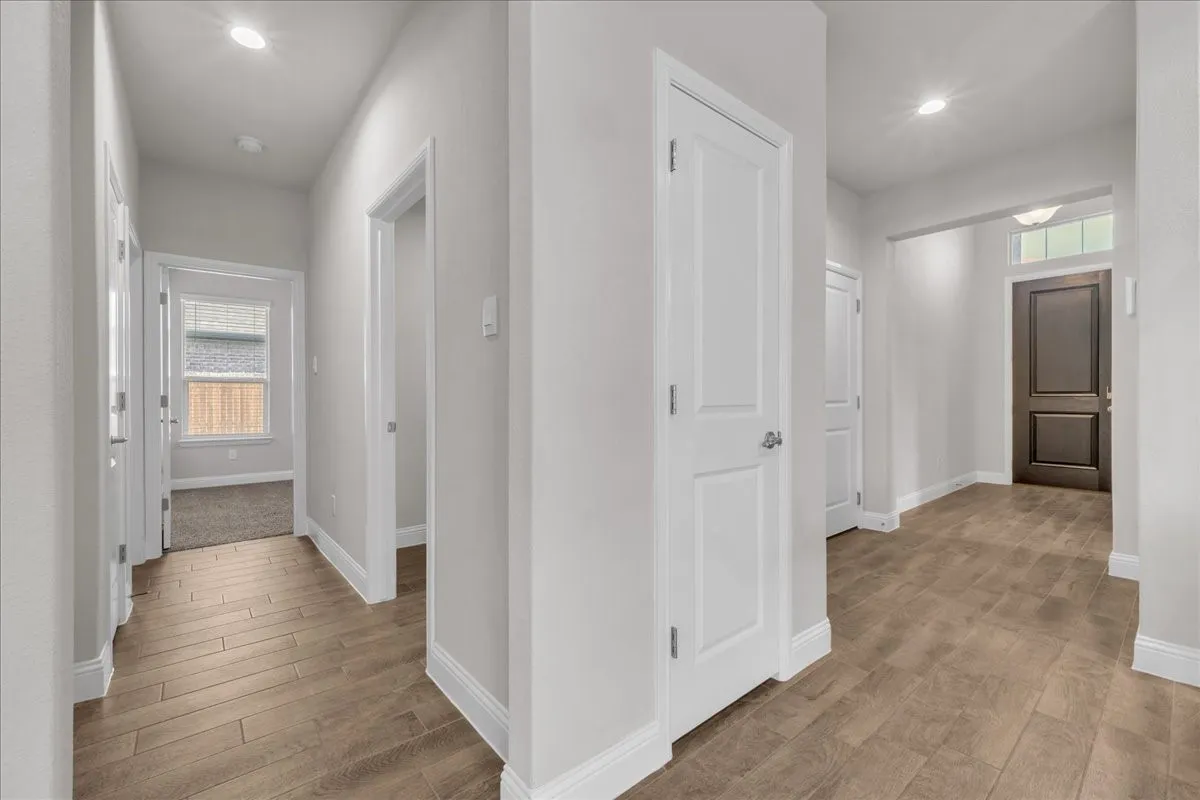 Single Family Residence For Rent in Ellis County , 1017 Fairhaven Drive, Midlothian, Texas 76065, 4 Bedroom, 3 Bathroom, 2 Garage spaces, 2,189 Sqft, built in 2023, mls#21376229, Real Estate Agent in Midlothian, Homes For Rent in Ellis county, Homes For Rent in Midlothian, Realtor in Midlothian Texas, Real Estate Brokerage Independent Realty Texas, Luminita Cordes Realtor