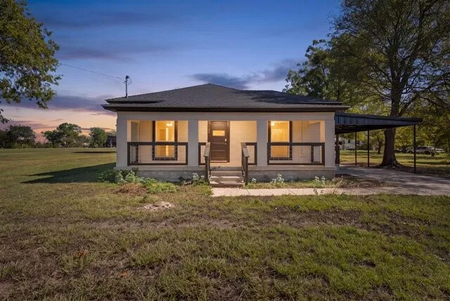 Single Family Residence For Rent
