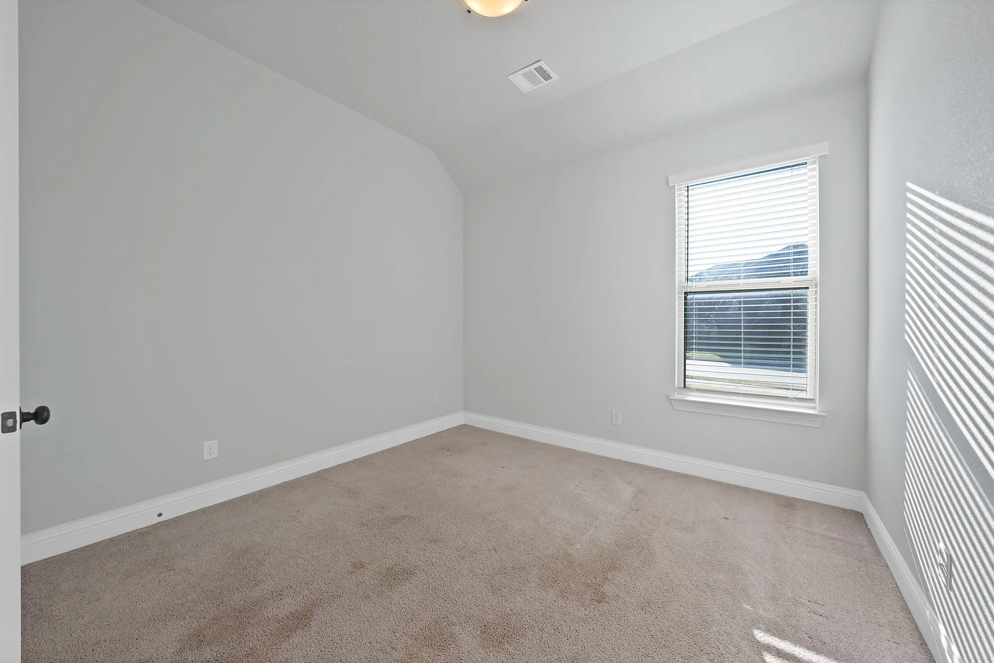 Single Family Residence For Sale in Johnson County , 2611 Ashmont Way, Mansfield, Texas 76084, 4 Bedroom, 3 Bathroom, 2 Garage spaces, 2,500 Sqft, built in 2020, mls#21370227, Real Estate Agent in Mansfield, Homes For Sale in Johnson county, Homes For Sale in Mansfield, Realtor in Mansfield Texas, Real Estate Brokerage Independent Realty Texas, Luminita Cordes Realtor