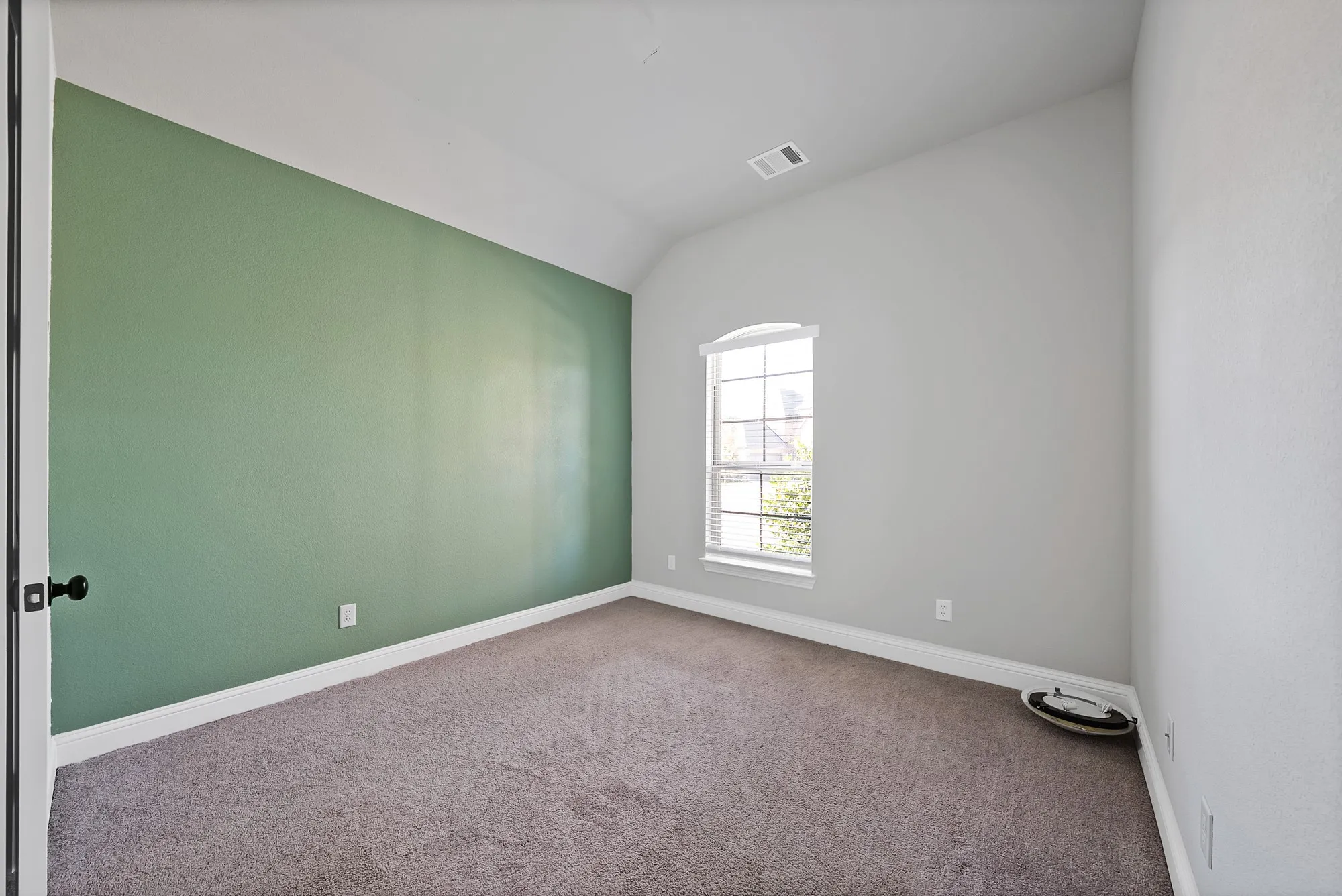 Single Family Residence For Sale in Johnson County , 2611 Ashmont Way, Mansfield, Texas 76084, 4 Bedroom, 3 Bathroom, 2 Garage spaces, 2,500 Sqft, built in 2020, mls#21370227, Real Estate Agent in Mansfield, Homes For Sale in Johnson county, Homes For Sale in Mansfield, Realtor in Mansfield Texas, Real Estate Brokerage Independent Realty Texas, Luminita Cordes Realtor