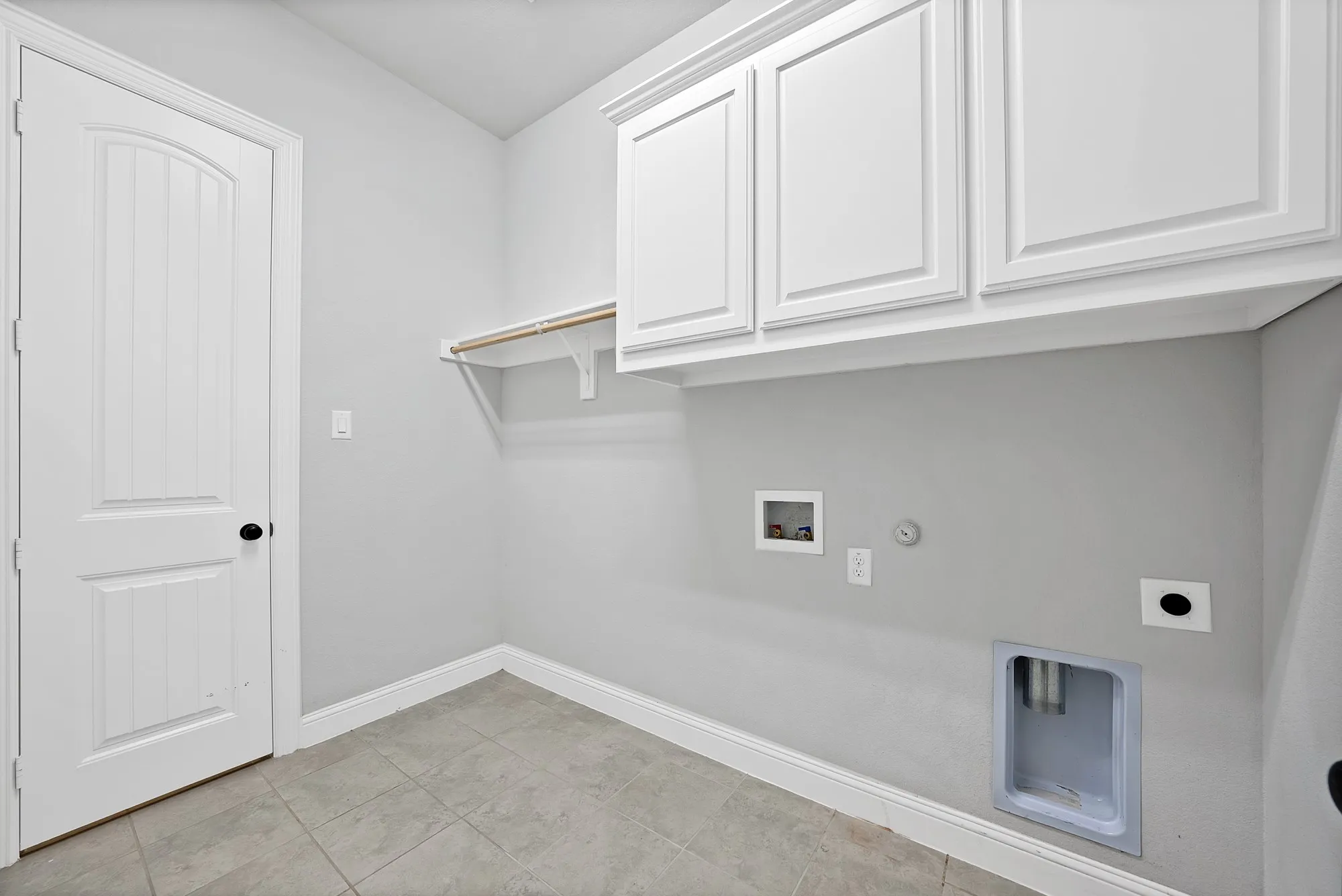 Single Family Residence For Sale in Johnson County , 2611 Ashmont Way, Mansfield, Texas 76084, 4 Bedroom, 3 Bathroom, 2 Garage spaces, 2,500 Sqft, built in 2020, mls#21370227, Real Estate Agent in Mansfield, Homes For Sale in Johnson county, Homes For Sale in Mansfield, Realtor in Mansfield Texas, Real Estate Brokerage Independent Realty Texas, Luminita Cordes Realtor