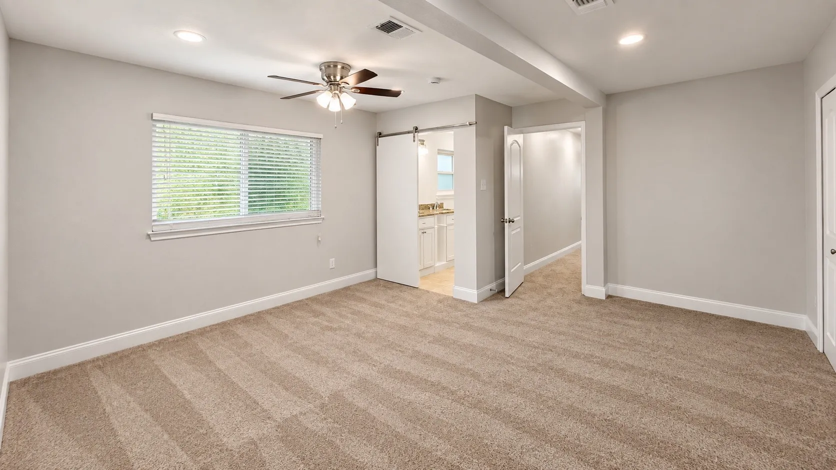 Single Family Residence For Sale in Dallas County , 3105 Brincrest Drive, Farmers Branch, Texas 75234, 3 Bedroom, 4 Bathroom, 2 Garage spaces, 2,074 Sqft, built in 1964, mls#21378210, Real Estate Agent in Farmers Branch, Homes For Sale in Dallas county, Homes For Sale in Farmers Branch, Realtor in Farmers Branch Texas, Real Estate Brokerage Independent Realty Texas, Luminita Cordes Realtor