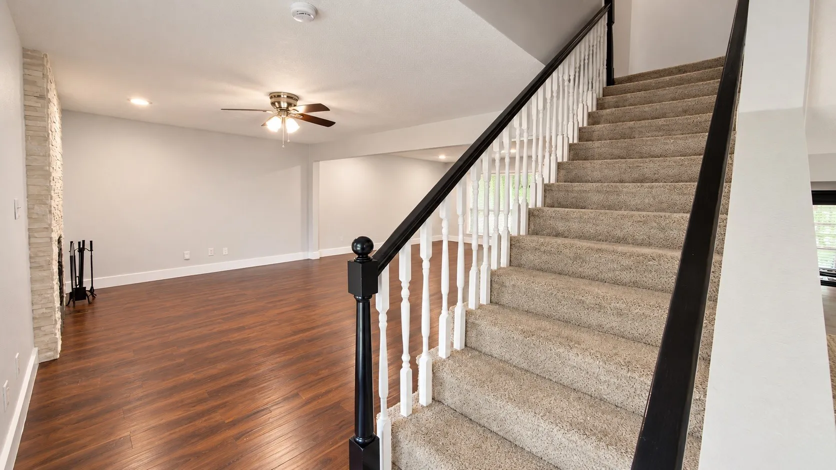 Single Family Residence For Sale in Dallas County , 3105 Brincrest Drive, Farmers Branch, Texas 75234, 3 Bedroom, 4 Bathroom, 2 Garage spaces, 2,074 Sqft, built in 1964, mls#21378210, Real Estate Agent in Farmers Branch, Homes For Sale in Dallas county, Homes For Sale in Farmers Branch, Realtor in Farmers Branch Texas, Real Estate Brokerage Independent Realty Texas, Luminita Cordes Realtor