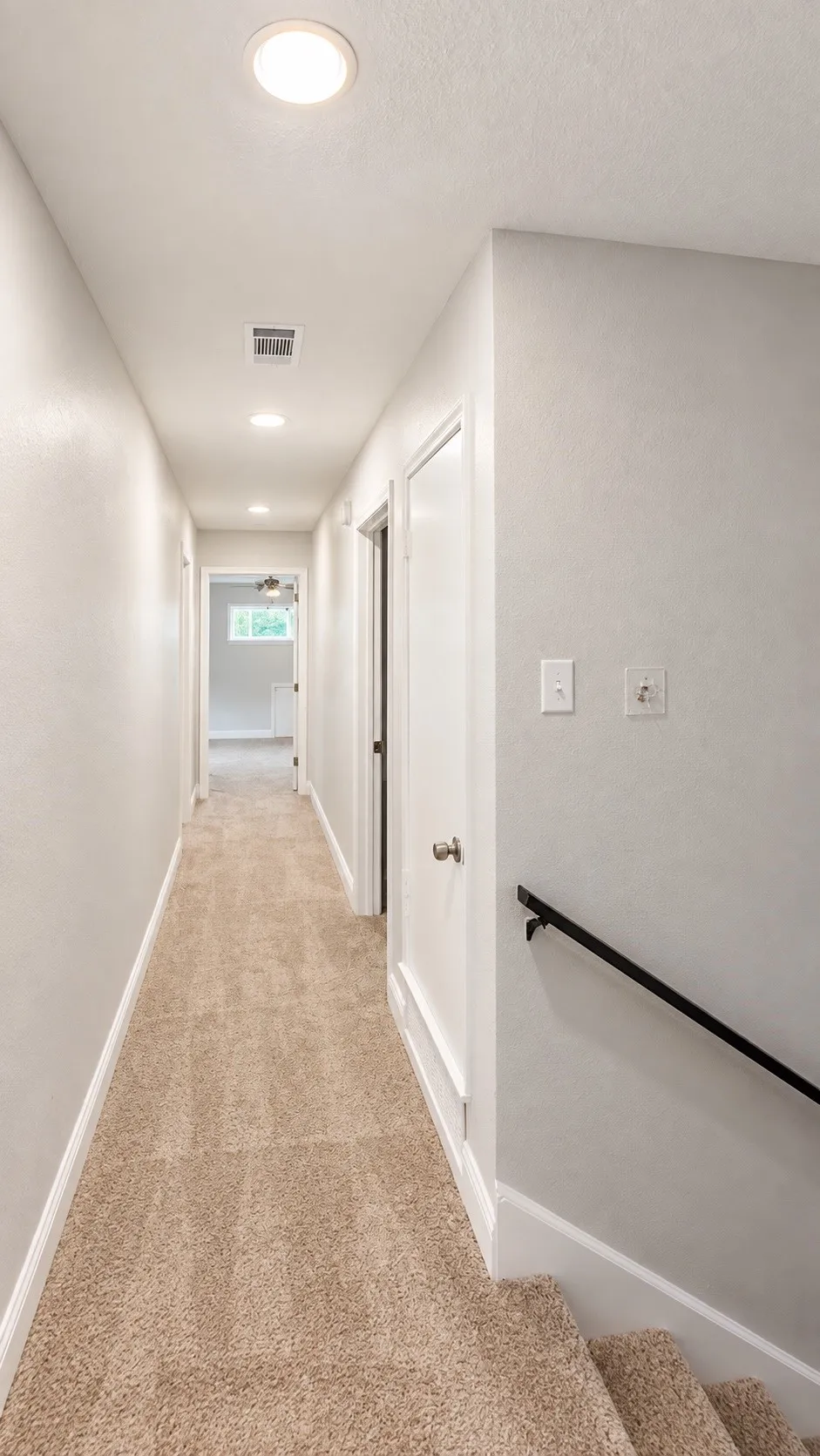 Single Family Residence For Sale in Dallas County , 3105 Brincrest Drive, Farmers Branch, Texas 75234, 3 Bedroom, 4 Bathroom, 2 Garage spaces, 2,074 Sqft, built in 1964, mls#21378210, Real Estate Agent in Farmers Branch, Homes For Sale in Dallas county, Homes For Sale in Farmers Branch, Realtor in Farmers Branch Texas, Real Estate Brokerage Independent Realty Texas, Luminita Cordes Realtor