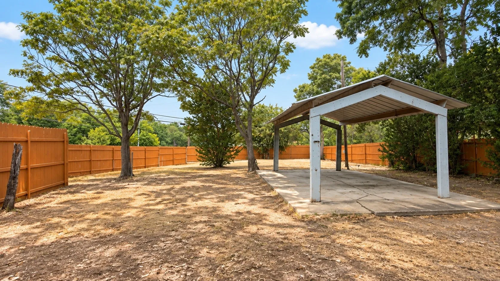 Single Family Residence For Sale in Dallas County , 3105 Brincrest Drive, Farmers Branch, Texas 75234, 3 Bedroom, 4 Bathroom, 2 Garage spaces, 2,074 Sqft, built in 1964, mls#21378210, Real Estate Agent in Farmers Branch, Homes For Sale in Dallas county, Homes For Sale in Farmers Branch, Realtor in Farmers Branch Texas, Real Estate Brokerage Independent Realty Texas, Luminita Cordes Realtor