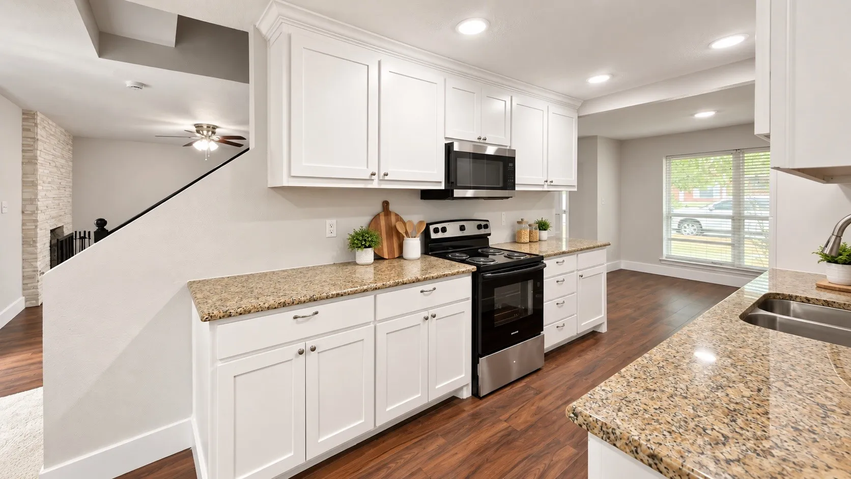 Single Family Residence For Sale in Dallas County , 3105 Brincrest Drive, Farmers Branch, Texas 75234, 3 Bedroom, 4 Bathroom, 2 Garage spaces, 2,074 Sqft, built in 1964, mls#21378210, Real Estate Agent in Farmers Branch, Homes For Sale in Dallas county, Homes For Sale in Farmers Branch, Realtor in Farmers Branch Texas, Real Estate Brokerage Independent Realty Texas, Luminita Cordes Realtor