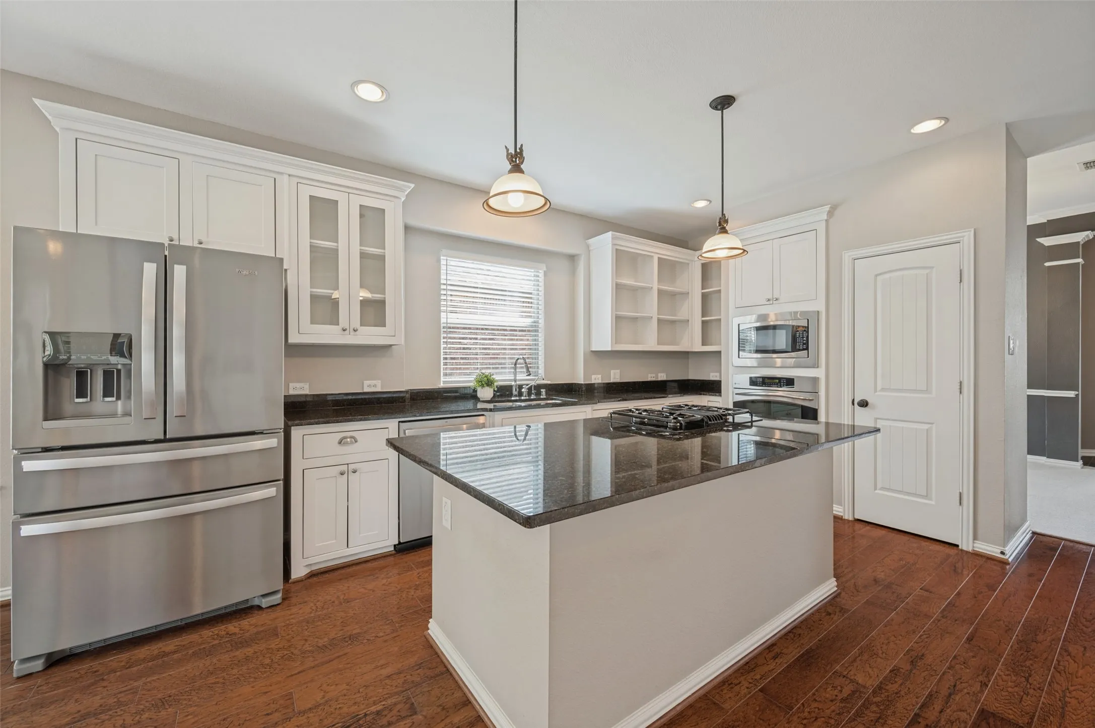 Single Family Residence For Sale in Collin County , 850 KINGS VIEW Drive, Prosper, Texas 75078, 3 Bedroom, 3 Bathroom, 3 Garage spaces, 2,483 Sqft, built in 2007, mls#21360836, Real Estate Agent in Prosper, Homes For Sale in Collin county, Homes For Sale in Prosper, Realtor in Prosper Texas, Real Estate Brokerage Independent Realty Texas, Luminita Cordes Realtor