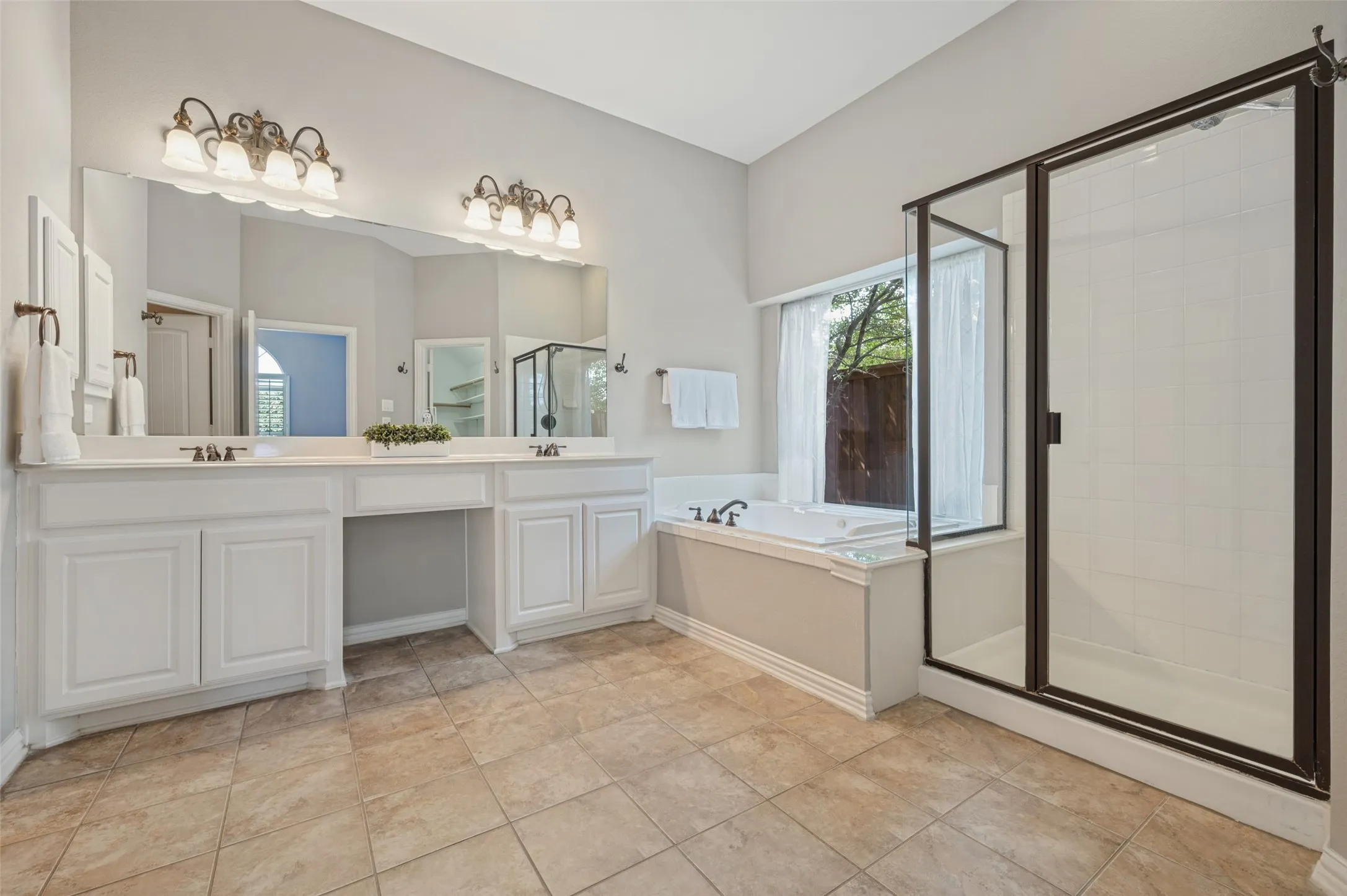 Single Family Residence For Sale in Collin County , 850 KINGS VIEW Drive, Prosper, Texas 75078, 3 Bedroom, 3 Bathroom, 3 Garage spaces, 2,483 Sqft, built in 2007, mls#21360836, Real Estate Agent in Prosper, Homes For Sale in Collin county, Homes For Sale in Prosper, Realtor in Prosper Texas, Real Estate Brokerage Independent Realty Texas, Luminita Cordes Realtor