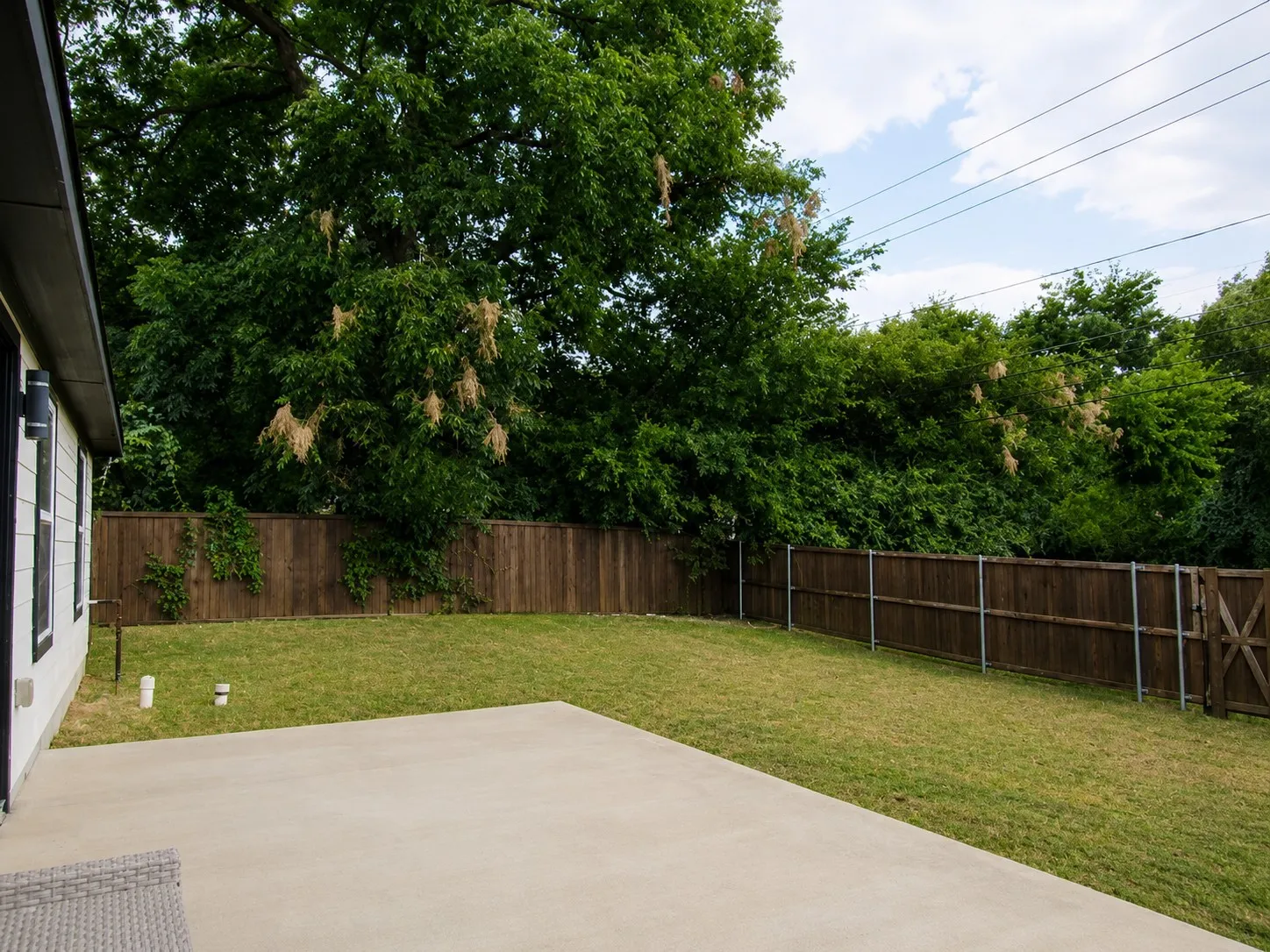 Single Family Residence For Rent in Dallas County , 5549 Bluffman Drive, Dallas, Texas 75241, 4 Bedroom, 2 Bathroom, 2 Garage spaces, 1,512 Sqft, built in 2020, mls#21376331, Real Estate Agent in Dallas, Homes For Rent in Dallas county, Homes For Rent in Dallas, Realtor in Dallas Texas, Real Estate Brokerage Independent Realty Texas, Luminita Cordes Realtor