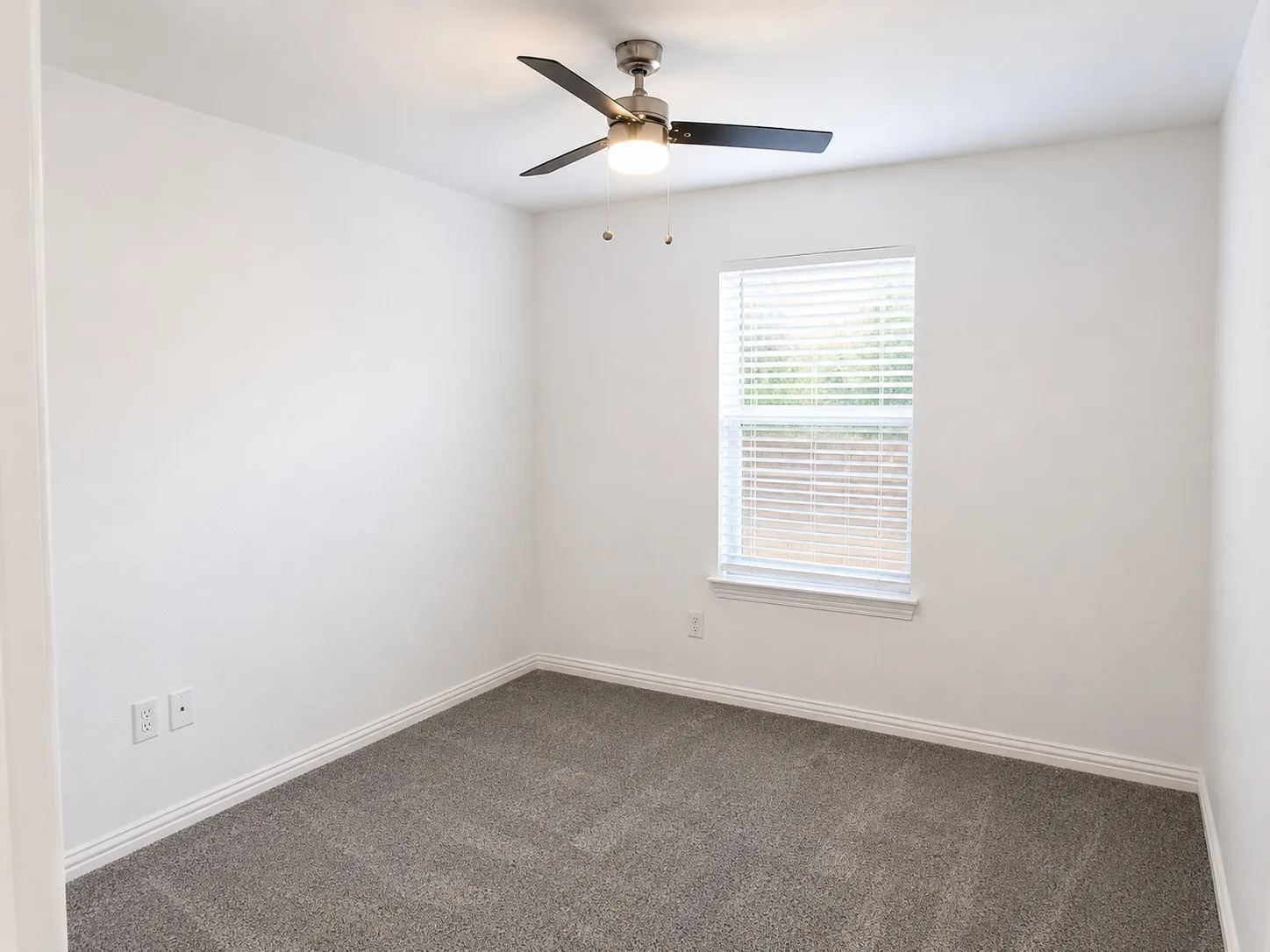Single Family Residence For Rent in Dallas County , 5549 Bluffman Drive, Dallas, Texas 75241, 4 Bedroom, 2 Bathroom, 2 Garage spaces, 1,512 Sqft, built in 2020, mls#21376331, Real Estate Agent in Dallas, Homes For Rent in Dallas county, Homes For Rent in Dallas, Realtor in Dallas Texas, Real Estate Brokerage Independent Realty Texas, Luminita Cordes Realtor