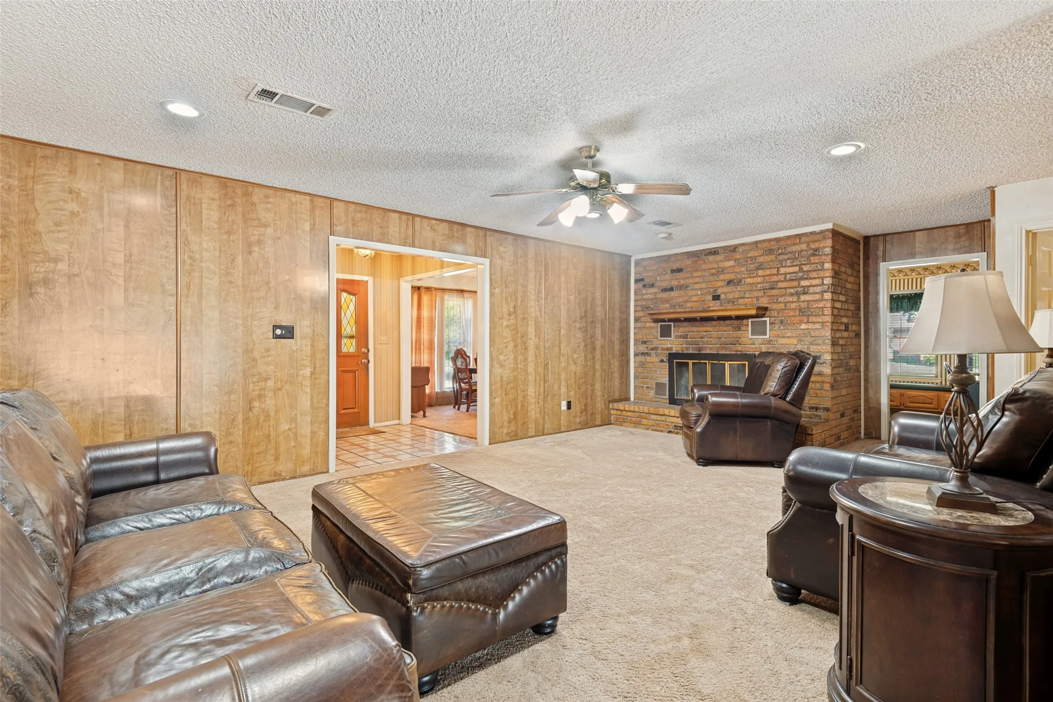 Single Family Residence For Sale in Kaufman County , 508 Estate Lane, Terrell, Texas 75161, 4 Bedroom, 3 Bathroom, 2 Garage spaces, 2,635 Sqft, built in 1983, mls#21379561, Real Estate Agent in Terrell, Homes For Sale in Kaufman county, Homes For Sale in Terrell, Realtor in Terrell Texas, Real Estate Brokerage Independent Realty Texas, Luminita Cordes Realtor