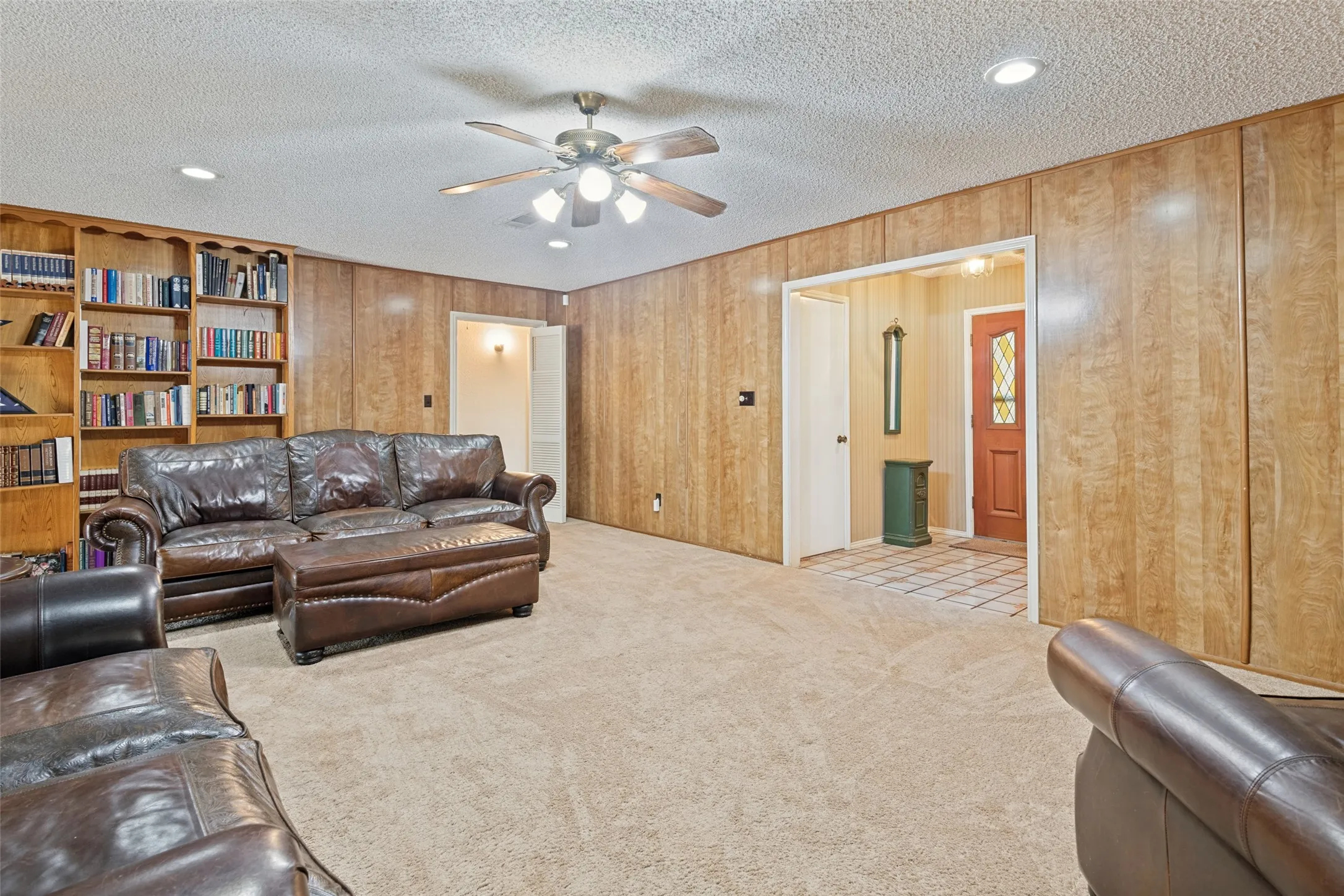 Single Family Residence For Sale in Kaufman County , 508 Estate Lane, Terrell, Texas 75161, 4 Bedroom, 3 Bathroom, 2 Garage spaces, 2,635 Sqft, built in 1983, mls#21379561, Real Estate Agent in Terrell, Homes For Sale in Kaufman county, Homes For Sale in Terrell, Realtor in Terrell Texas, Real Estate Brokerage Independent Realty Texas, Luminita Cordes Realtor