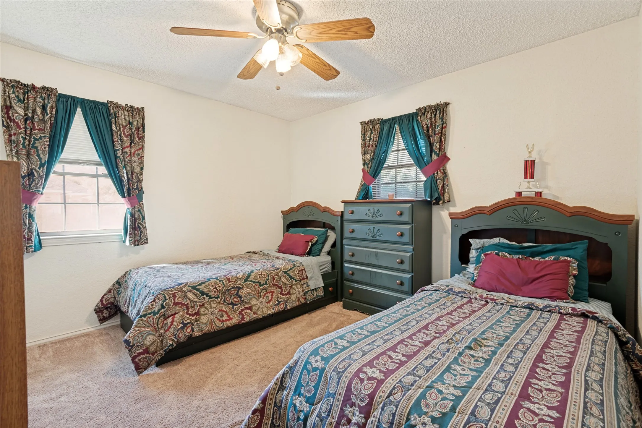 Single Family Residence For Sale in Kaufman County , 508 Estate Lane, Terrell, Texas 75161, 4 Bedroom, 3 Bathroom, 2 Garage spaces, 2,635 Sqft, built in 1983, mls#21379561, Real Estate Agent in Terrell, Homes For Sale in Kaufman county, Homes For Sale in Terrell, Realtor in Terrell Texas, Real Estate Brokerage Independent Realty Texas, Luminita Cordes Realtor