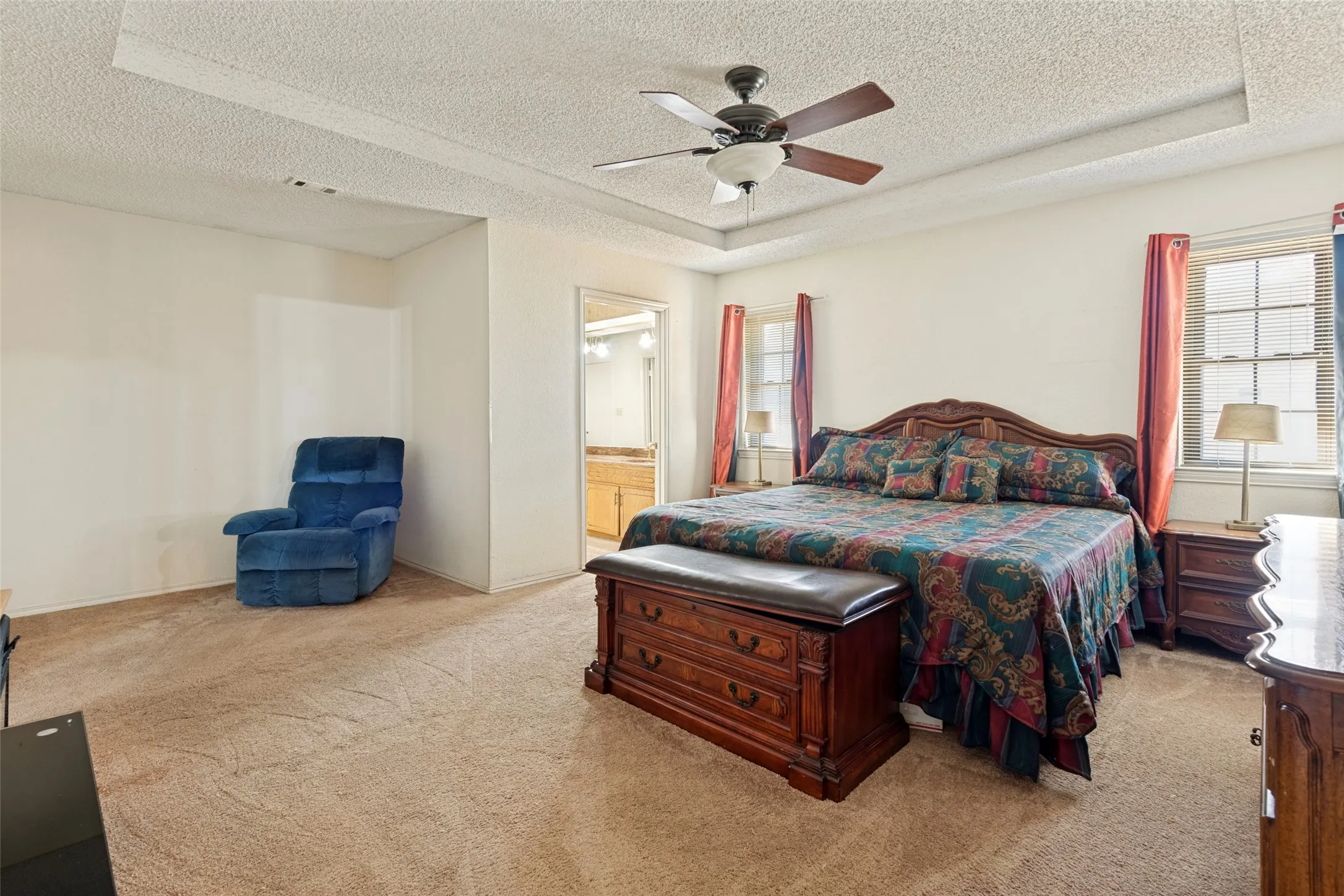 Single Family Residence For Sale in Kaufman County , 508 Estate Lane, Terrell, Texas 75161, 4 Bedroom, 3 Bathroom, 2 Garage spaces, 2,635 Sqft, built in 1983, mls#21379561, Real Estate Agent in Terrell, Homes For Sale in Kaufman county, Homes For Sale in Terrell, Realtor in Terrell Texas, Real Estate Brokerage Independent Realty Texas, Luminita Cordes Realtor