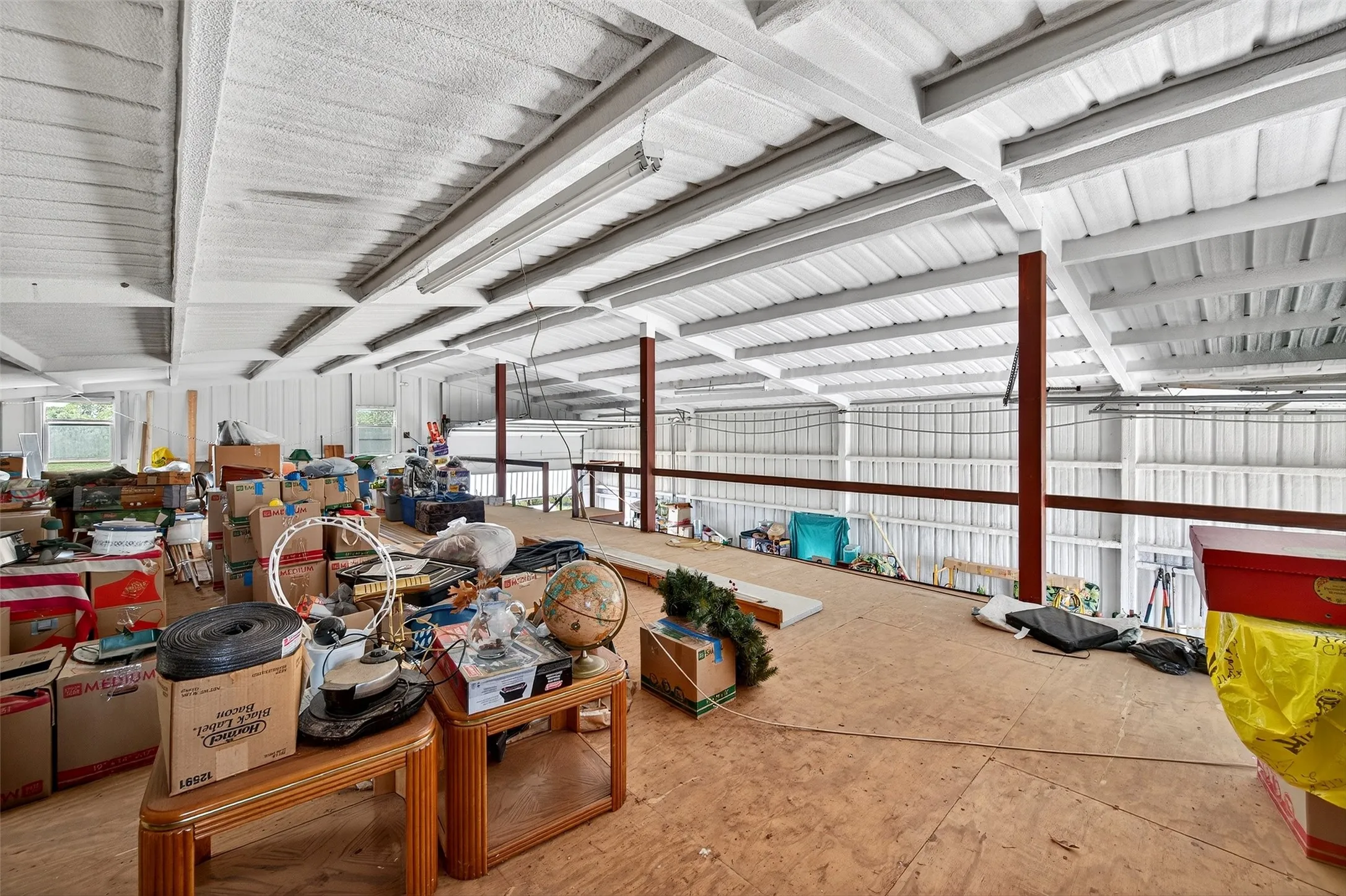 Single Family Residence For Sale in Fannin County , 1200 County Road 1215, Savoy, Texas 75479, 1 Bedroom, 2 Bathroom, 2 Garage spaces, 1,536 Sqft, built in 2008, mls#21379574, Real Estate Agent in Savoy, Homes For Sale in Fannin county, Homes For Sale in Savoy, Realtor in Savoy Texas, Real Estate Brokerage Independent Realty Texas, Luminita Cordes Realtor