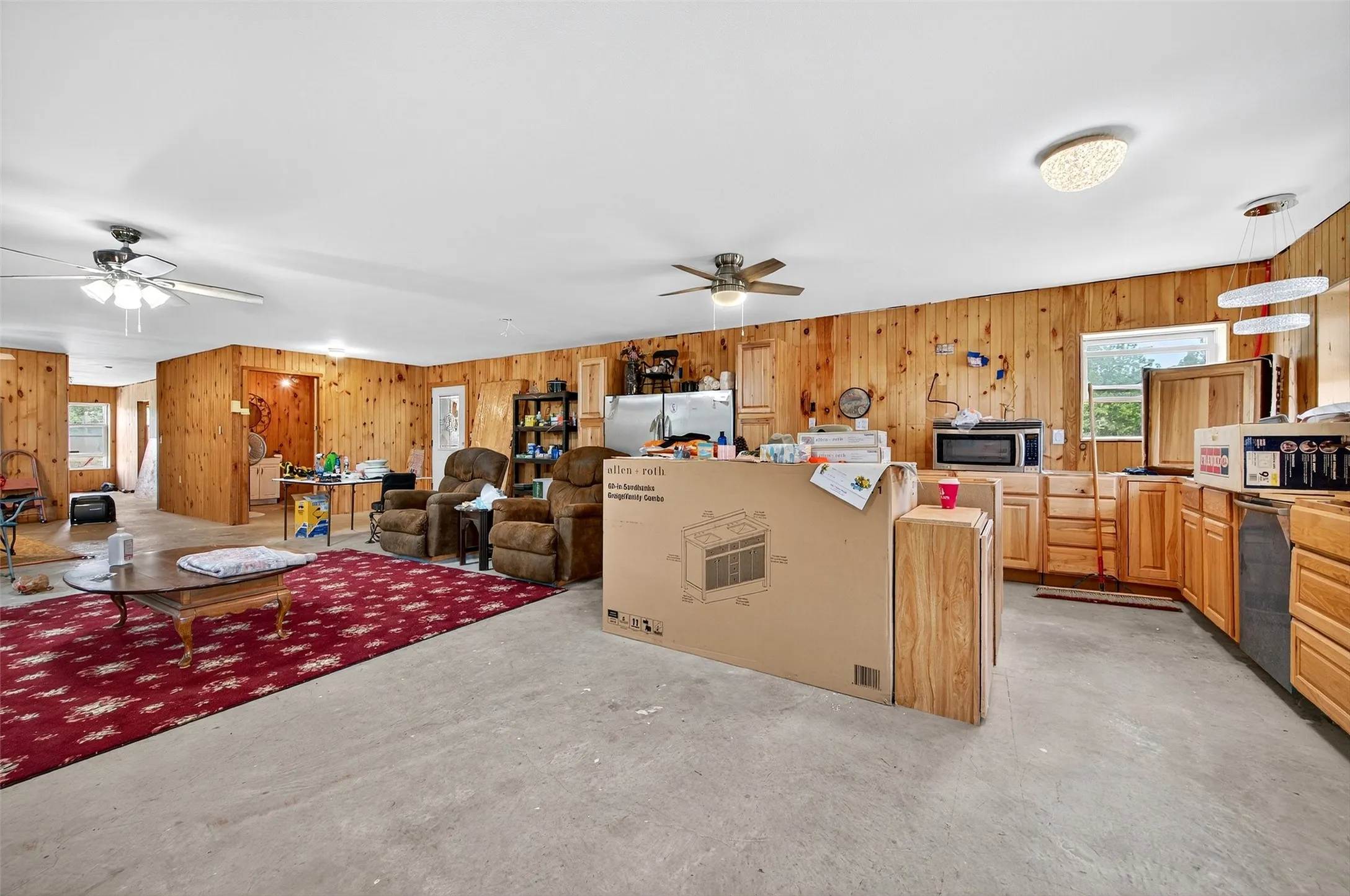 Single Family Residence For Sale in Fannin County , 1200 County Road 1215, Savoy, Texas 75479, 1 Bedroom, 2 Bathroom, 2 Garage spaces, 1,536 Sqft, built in 2008, mls#21379574, Real Estate Agent in Savoy, Homes For Sale in Fannin county, Homes For Sale in Savoy, Realtor in Savoy Texas, Real Estate Brokerage Independent Realty Texas, Luminita Cordes Realtor
