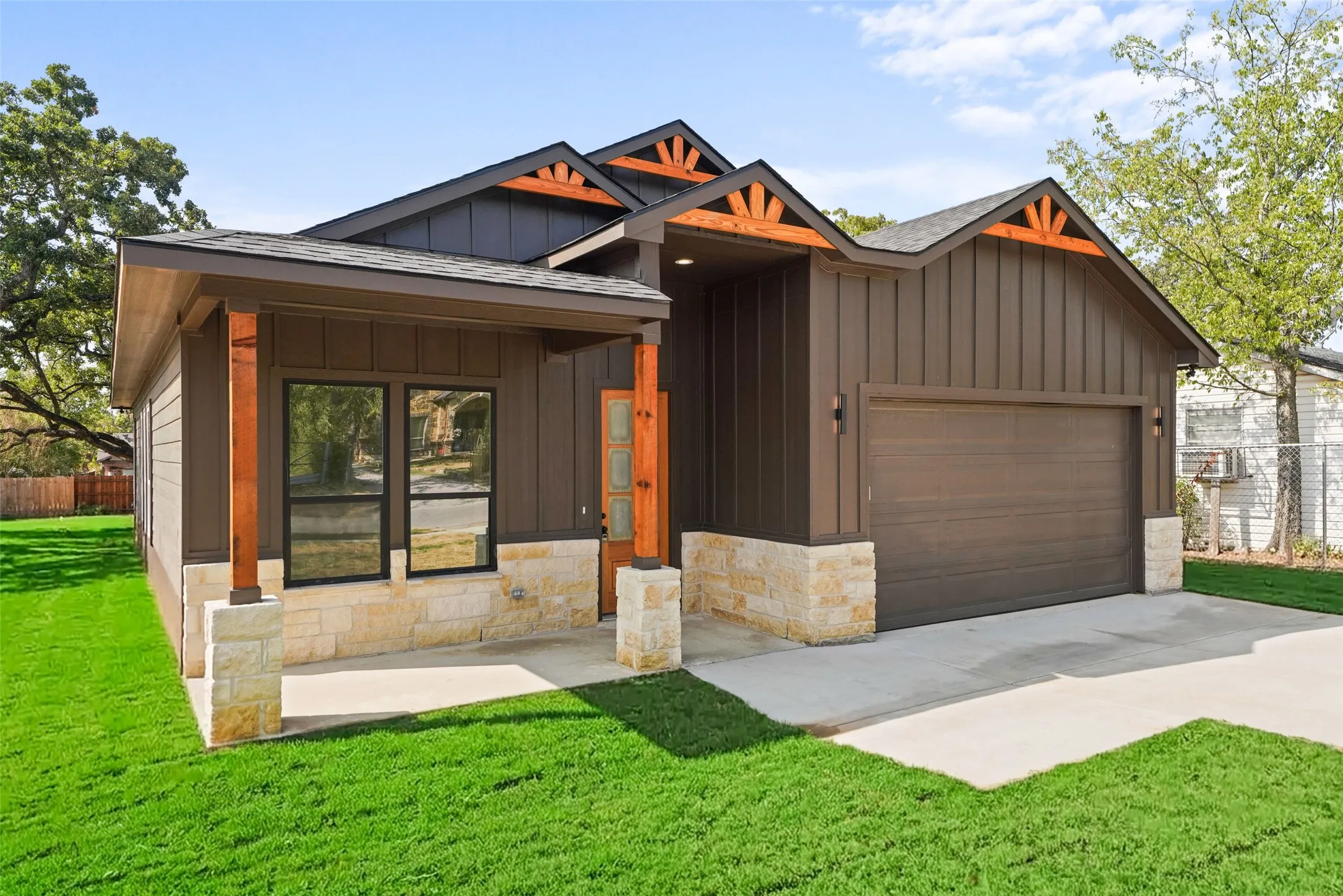 Single Family Residence For Sale in Tarrant County , 4918 Sunshine Drive, Fort Worth, Texas 76105, 4 Bedroom, 2 Bathroom, 2 Garage spaces, 1,871 Sqft, built in 2026, mls#21379514, Real Estate Agent in Fort Worth, Homes For Sale in Tarrant county, Homes For Sale in Fort Worth, Realtor in Fort Worth Texas, Real Estate Brokerage Independent Realty Texas, Luminita Cordes Realtor