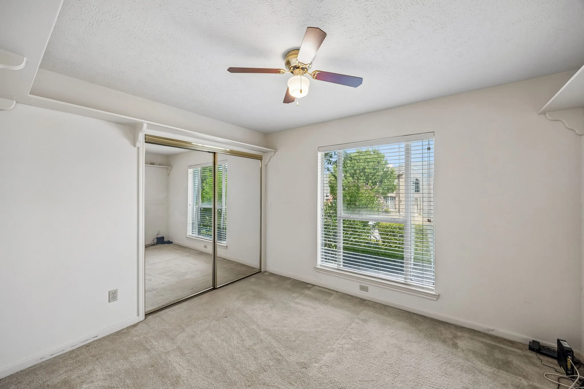 Single Family Residence For Sale in Denton County , 1324 Red Maple Drive, Carrollton, Texas 75007, 3 Bedroom, 2 Bathroom, 2 Garage spaces, 2,102 Sqft, built in 1985, mls#21379314, Real Estate Agent in Carrollton, Homes For Sale in Denton county, Homes For Sale in Carrollton, Realtor in Carrollton Texas, Real Estate Brokerage Independent Realty Texas, Luminita Cordes Realtor