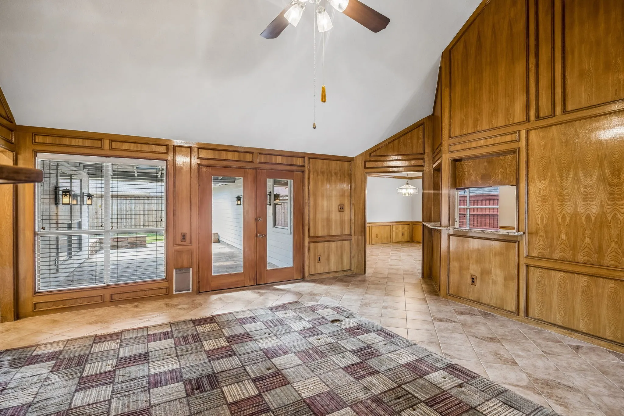 Single Family Residence For Sale in Denton County , 1324 Red Maple Drive, Carrollton, Texas 75007, 3 Bedroom, 2 Bathroom, 2 Garage spaces, 2,102 Sqft, built in 1985, mls#21379314, Real Estate Agent in Carrollton, Homes For Sale in Denton county, Homes For Sale in Carrollton, Realtor in Carrollton Texas, Real Estate Brokerage Independent Realty Texas, Luminita Cordes Realtor