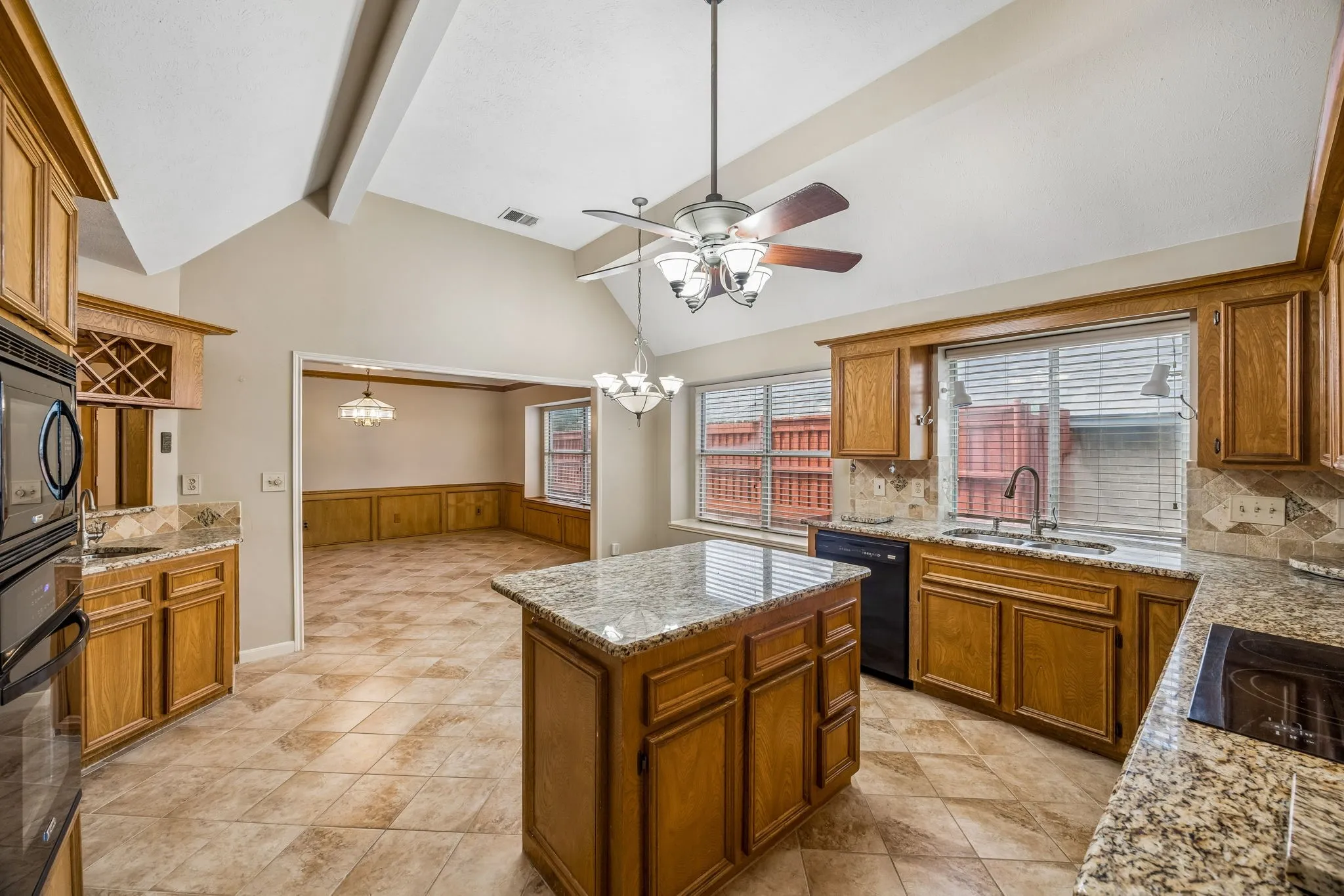 Single Family Residence For Sale in Denton County , 1324 Red Maple Drive, Carrollton, Texas 75007, 3 Bedroom, 2 Bathroom, 2 Garage spaces, 2,102 Sqft, built in 1985, mls#21379314, Real Estate Agent in Carrollton, Homes For Sale in Denton county, Homes For Sale in Carrollton, Realtor in Carrollton Texas, Real Estate Brokerage Independent Realty Texas, Luminita Cordes Realtor