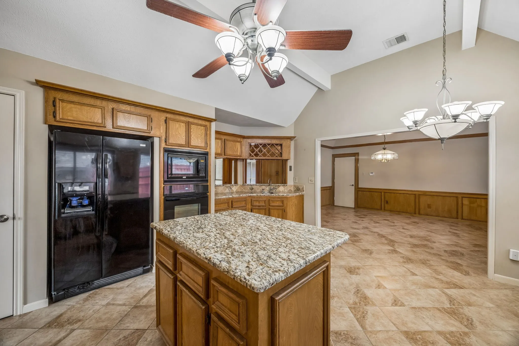 Single Family Residence For Sale in Denton County , 1324 Red Maple Drive, Carrollton, Texas 75007, 3 Bedroom, 2 Bathroom, 2 Garage spaces, 2,102 Sqft, built in 1985, mls#21379314, Real Estate Agent in Carrollton, Homes For Sale in Denton county, Homes For Sale in Carrollton, Realtor in Carrollton Texas, Real Estate Brokerage Independent Realty Texas, Luminita Cordes Realtor