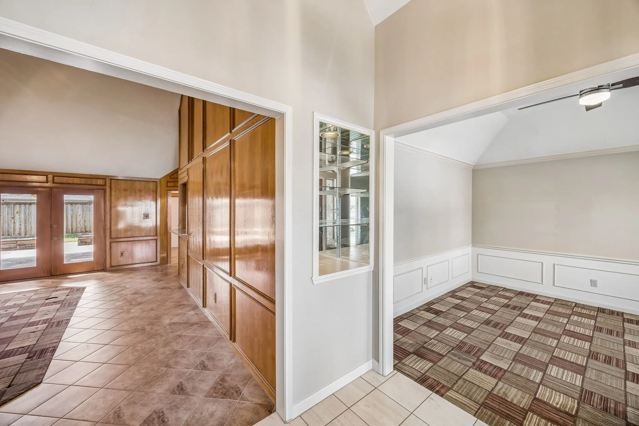 Single Family Residence For Sale in Denton County , 1324 Red Maple Drive, Carrollton, Texas 75007, 3 Bedroom, 2 Bathroom, 2 Garage spaces, 2,102 Sqft, built in 1985, mls#21379314, Real Estate Agent in Carrollton, Homes For Sale in Denton county, Homes For Sale in Carrollton, Realtor in Carrollton Texas, Real Estate Brokerage Independent Realty Texas, Luminita Cordes Realtor
