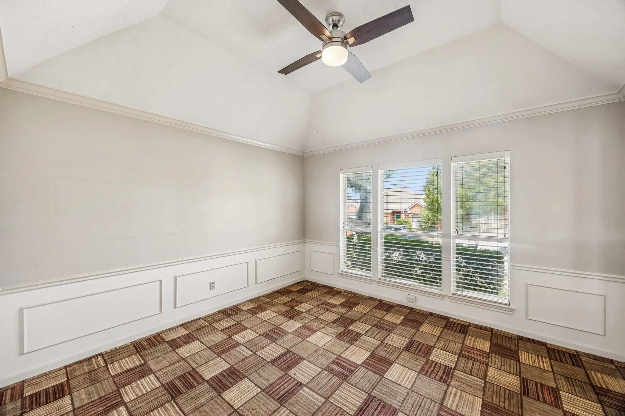 Single Family Residence For Sale in Denton County , 1324 Red Maple Drive, Carrollton, Texas 75007, 3 Bedroom, 2 Bathroom, 2 Garage spaces, 2,102 Sqft, built in 1985, mls#21379314, Real Estate Agent in Carrollton, Homes For Sale in Denton county, Homes For Sale in Carrollton, Realtor in Carrollton Texas, Real Estate Brokerage Independent Realty Texas, Luminita Cordes Realtor