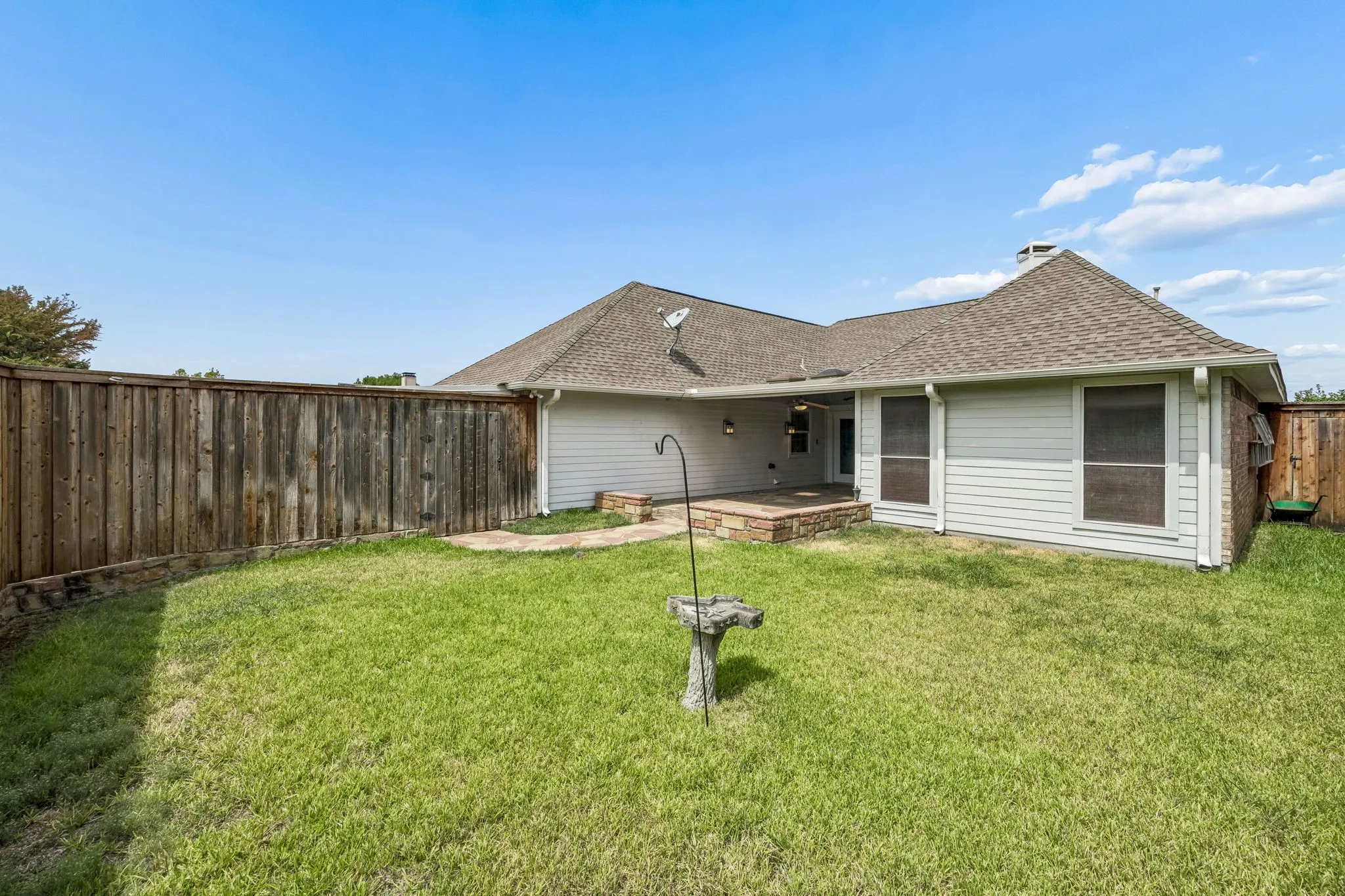 Single Family Residence For Sale in Denton County , 1324 Red Maple Drive, Carrollton, Texas 75007, 3 Bedroom, 2 Bathroom, 2 Garage spaces, 2,102 Sqft, built in 1985, mls#21379314, Real Estate Agent in Carrollton, Homes For Sale in Denton county, Homes For Sale in Carrollton, Realtor in Carrollton Texas, Real Estate Brokerage Independent Realty Texas, Luminita Cordes Realtor