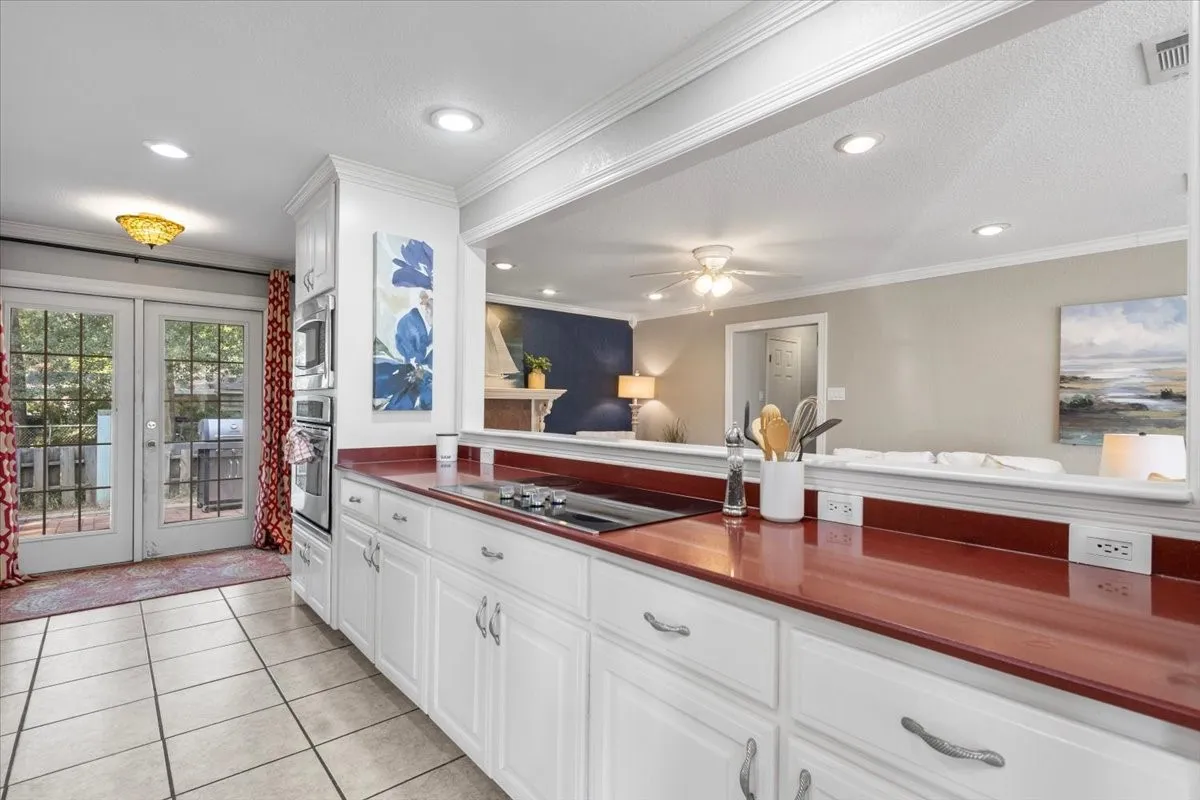 Single Family Residence For Sale in Smith County , 1715 Leisure Lane, Hideaway, Texas 75771, 3 Bedroom, 2 Bathroom, 2 Garage spaces, 2,034 Sqft, built in 1975, mls#21379580, Real Estate Agent in Hideaway, Homes For Sale in Smith county, Homes For Sale in Hideaway, Realtor in Hideaway Texas, Real Estate Brokerage Independent Realty Texas, Luminita Cordes Realtor