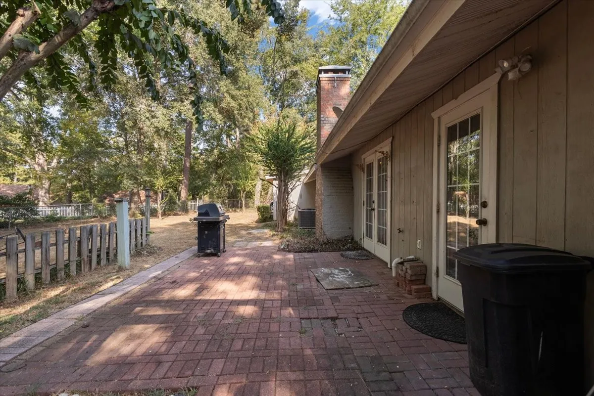 Single Family Residence For Sale in Smith County , 1715 Leisure Lane, Hideaway, Texas 75771, 3 Bedroom, 2 Bathroom, 2 Garage spaces, 2,034 Sqft, built in 1975, mls#21379580, Real Estate Agent in Hideaway, Homes For Sale in Smith county, Homes For Sale in Hideaway, Realtor in Hideaway Texas, Real Estate Brokerage Independent Realty Texas, Luminita Cordes Realtor