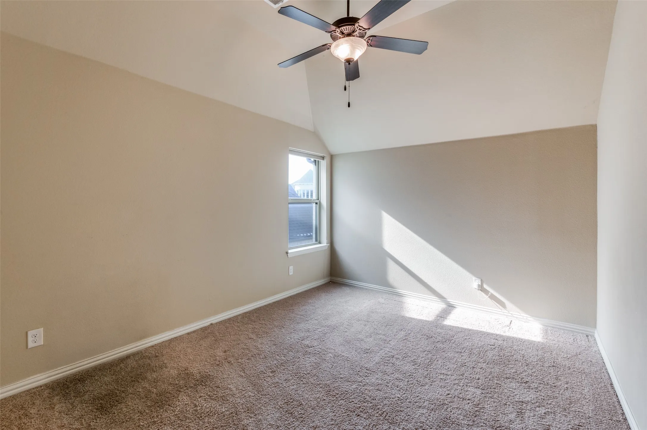 Single Family Residence For Rent in Collin County , 7408 Joshua Tree Trail, Mc Kinney, Texas 75070, 4 Bedroom, 4 Bathroom, 3 Garage spaces, 4,275 Sqft, built in 2016, mls#21376282, Real Estate Agent in Mc Kinney, Homes For Rent in Collin county, Homes For Rent in Mc Kinney, Realtor in Mc Kinney Texas, Real Estate Brokerage Independent Realty Texas, Luminita Cordes Realtor