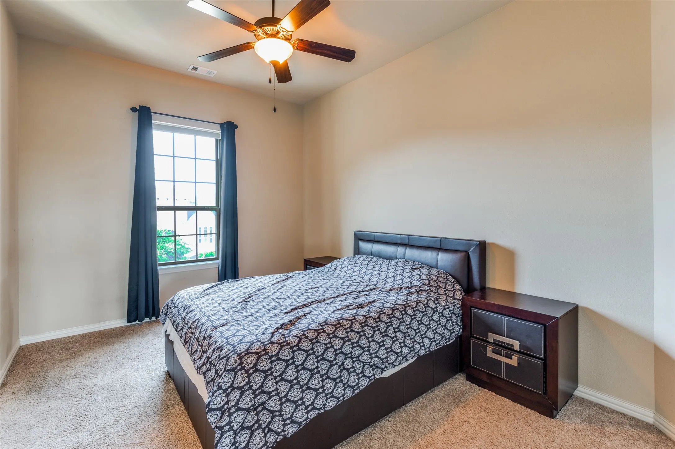 Single Family Residence For Rent in Collin County , 7408 Joshua Tree Trail, Mc Kinney, Texas 75070, 4 Bedroom, 4 Bathroom, 3 Garage spaces, 4,275 Sqft, built in 2016, mls#21376282, Real Estate Agent in Mc Kinney, Homes For Rent in Collin county, Homes For Rent in Mc Kinney, Realtor in Mc Kinney Texas, Real Estate Brokerage Independent Realty Texas, Luminita Cordes Realtor
