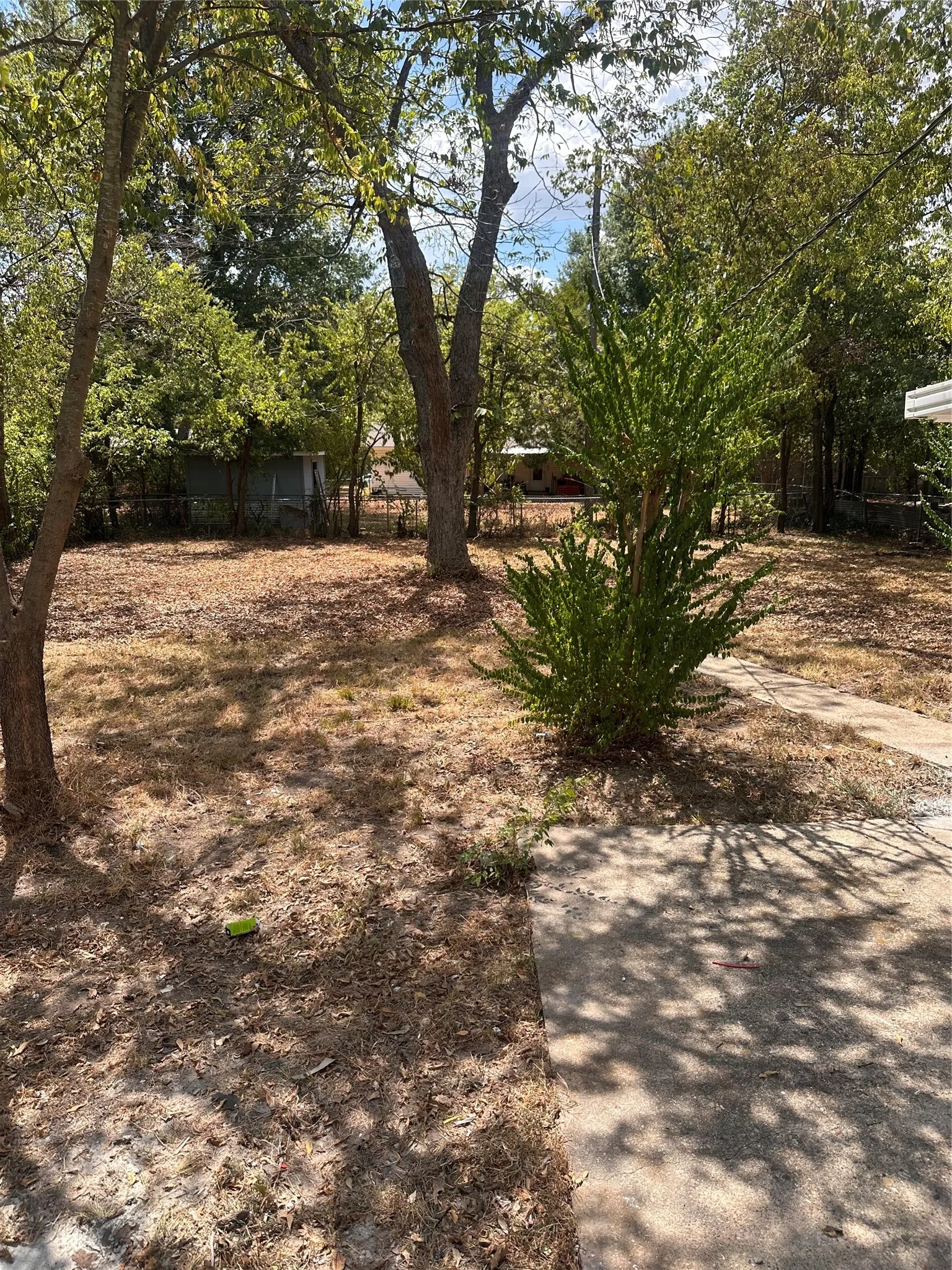 Single Family Residence For Sale in Kaufman County , 819 W State Street, Terrell, Texas 75160, 3 Bedroom, 2 Bathroom, 2 Garage spaces, 1,364 Sqft, built in 1956, mls#21379582, Real Estate Agent in Terrell, Homes For Sale in Kaufman county, Homes For Sale in Terrell, Realtor in Terrell Texas, Real Estate Brokerage Independent Realty Texas, Luminita Cordes Realtor