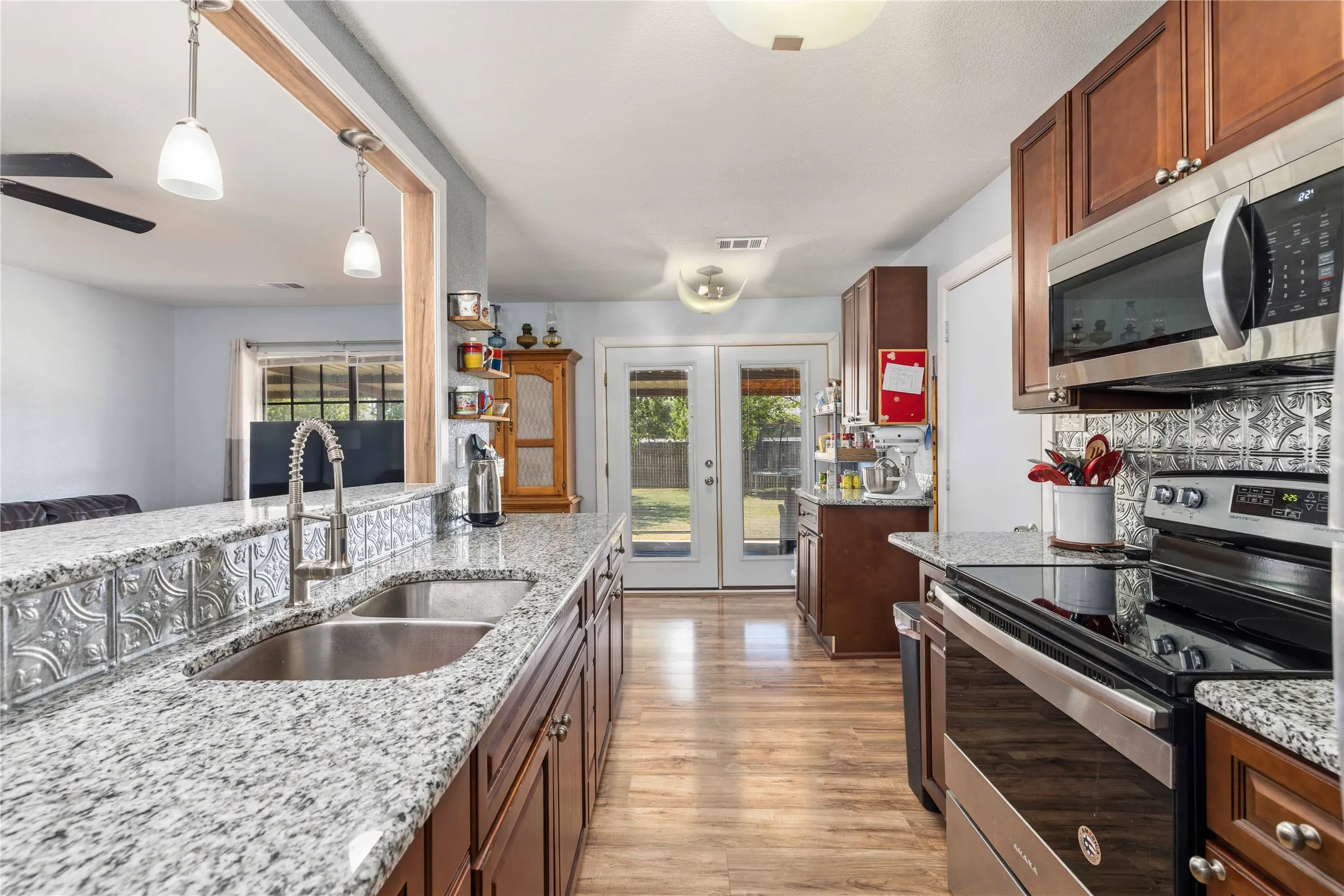 Single Family Residence For Sale in Brown County , 2301 Main Boulevard, Brownwood, Texas 76801, 3 Bedroom, 2 Bathroom, 1 Garage spaces, 1,161 Sqft, built in 0, mls#21379543, Real Estate Agent in Brownwood, Homes For Sale in Brown county, Homes For Sale in Brownwood, Realtor in Brownwood Texas, Real Estate Brokerage Independent Realty Texas, Luminita Cordes Realtor