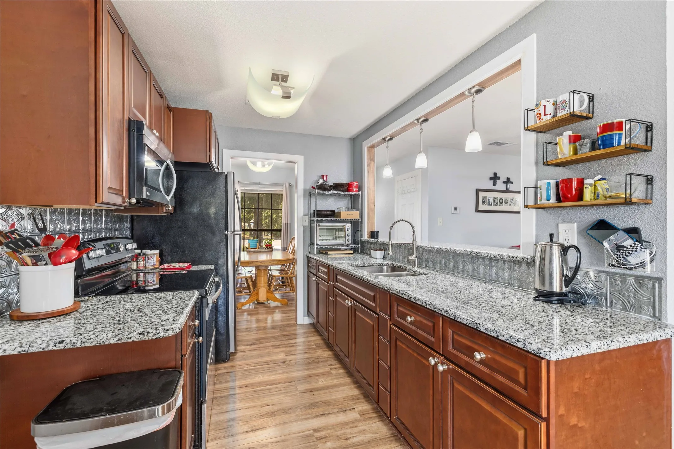 Single Family Residence For Sale in Brown County , 2301 Main Boulevard, Brownwood, Texas 76801, 3 Bedroom, 2 Bathroom, 1 Garage spaces, 1,161 Sqft, built in 0, mls#21379543, Real Estate Agent in Brownwood, Homes For Sale in Brown county, Homes For Sale in Brownwood, Realtor in Brownwood Texas, Real Estate Brokerage Independent Realty Texas, Luminita Cordes Realtor