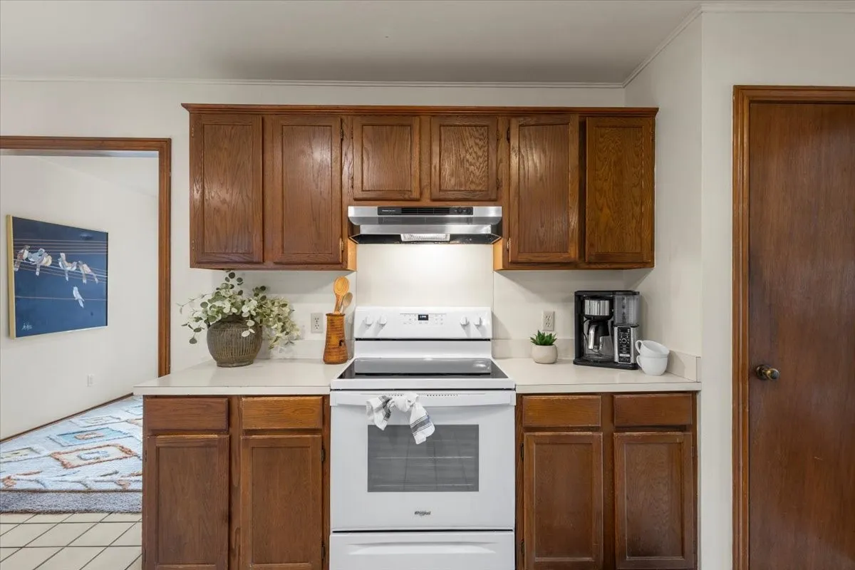 Single Family Residence For Sale in Smith County , 306 Lone Star Lane, Hideaway, Texas 75771, 3 Bedroom, 2 Bathroom, 2 Garage spaces, 1,793 Sqft, built in 1984, mls#21379590, Real Estate Agent in Hideaway, Homes For Sale in Smith county, Homes For Sale in Hideaway, Realtor in Hideaway Texas, Real Estate Brokerage Independent Realty Texas, Luminita Cordes Realtor