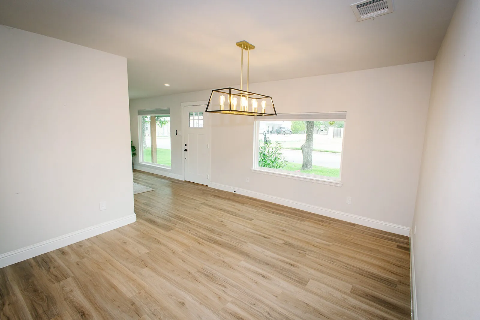 Dining room looking to front door