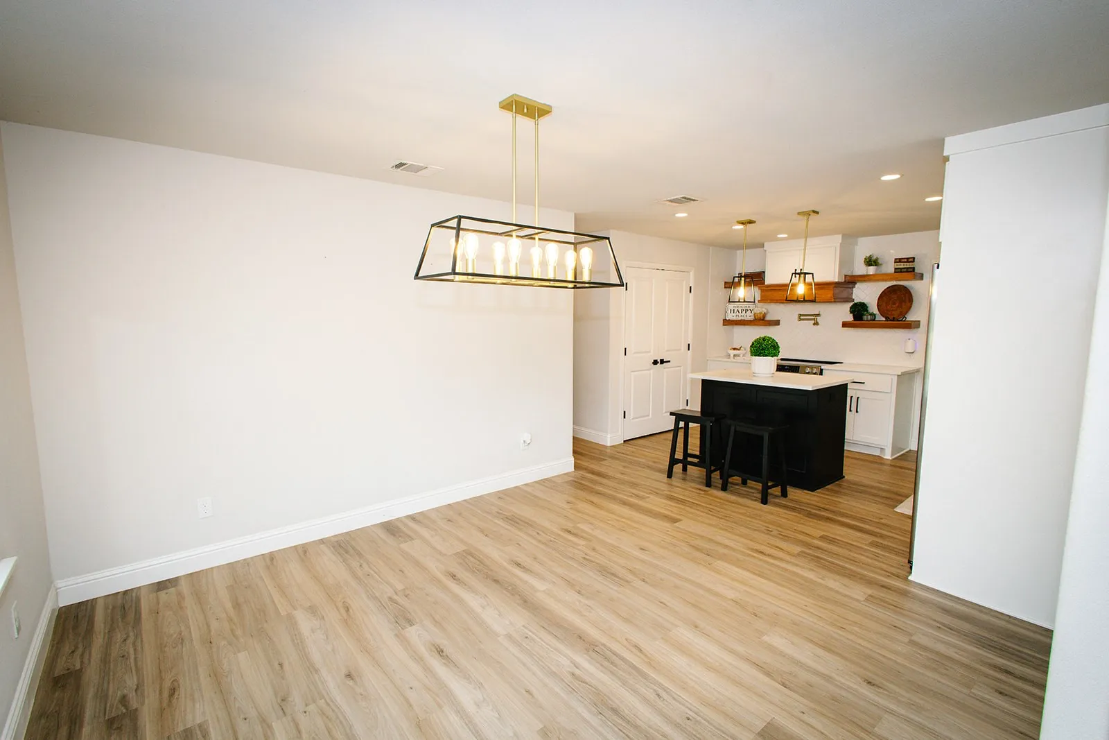 Dining room looking into kitchen