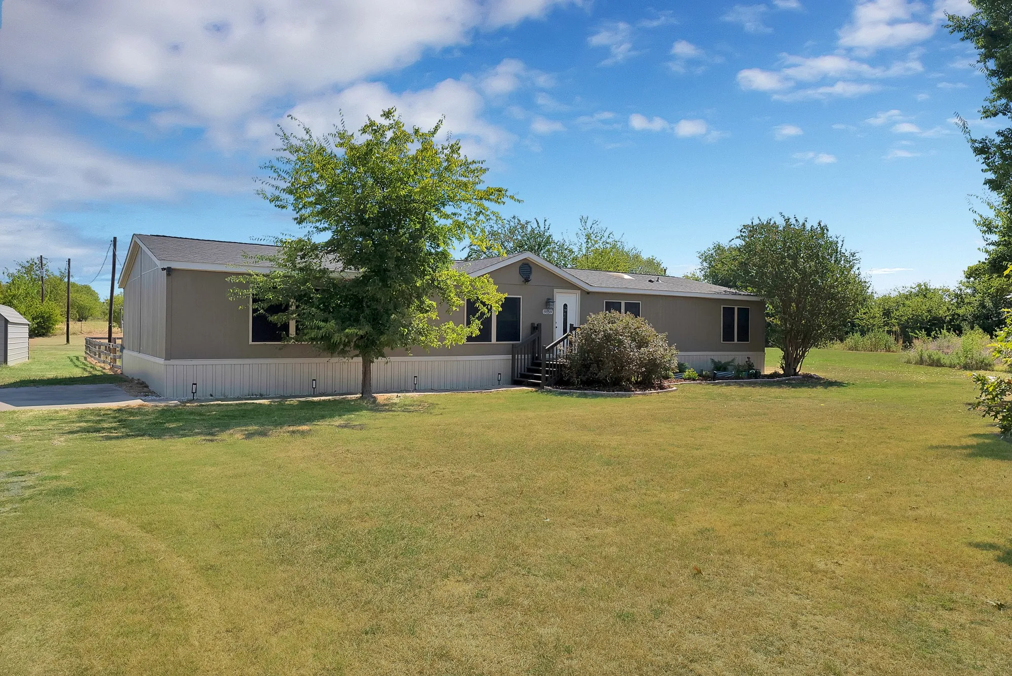Mobile Home For Sale in Hunt County , 9159 County Road 2584, Royse City, Texas 75189, 4 Bedroom, 2 Bathroom, Garage spaces, 2,432 Sqft, built in 2008, mls#21379496, Real Estate Agent in Royse City, Homes For Sale in Hunt county, Homes For Sale in Royse City, Realtor in Royse City Texas, Real Estate Brokerage Independent Realty Texas, Luminita Cordes Realtor