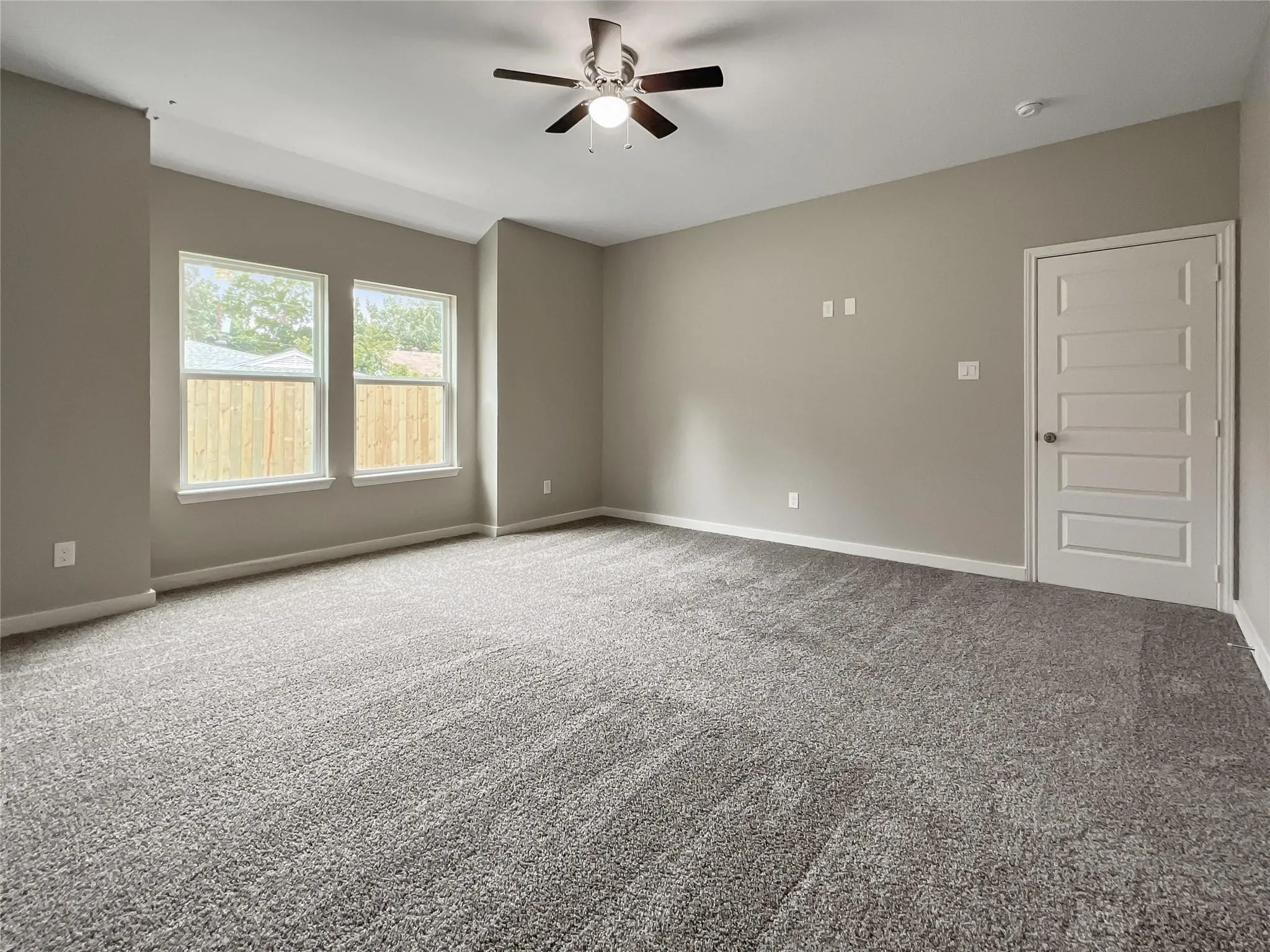 Single Family Residence For Rent in Dallas County , 4615 Roberts Avenue, Dallas, Texas 75215, 2 Bedroom, 2 Bathroom, 2 Garage spaces, 1,500 Sqft, built in 2023, mls#21379598, Real Estate Agent in Dallas, Homes For Rent in Dallas county, Homes For Rent in Dallas, Realtor in Dallas Texas, Real Estate Brokerage Independent Realty Texas, Luminita Cordes Realtor