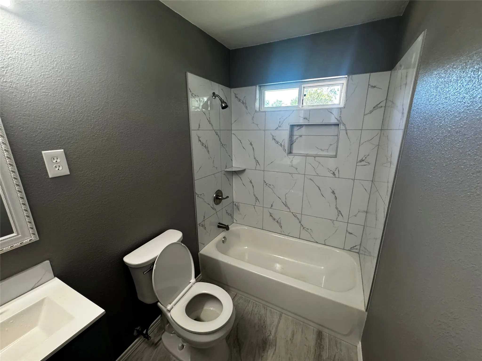 Single Family Residence For Sale in Tarrant County , 4040 Runnels Street, Fort Worth, Texas 76106, 3 Bedroom, 1 Bathroom, Garage spaces, 840 Sqft, built in 1955, mls#21376848, Real Estate Agent in Fort Worth, Homes For Sale in Tarrant county, Homes For Sale in Fort Worth, Realtor in Fort Worth Texas, Real Estate Brokerage Independent Realty Texas, Luminita Cordes Realtor