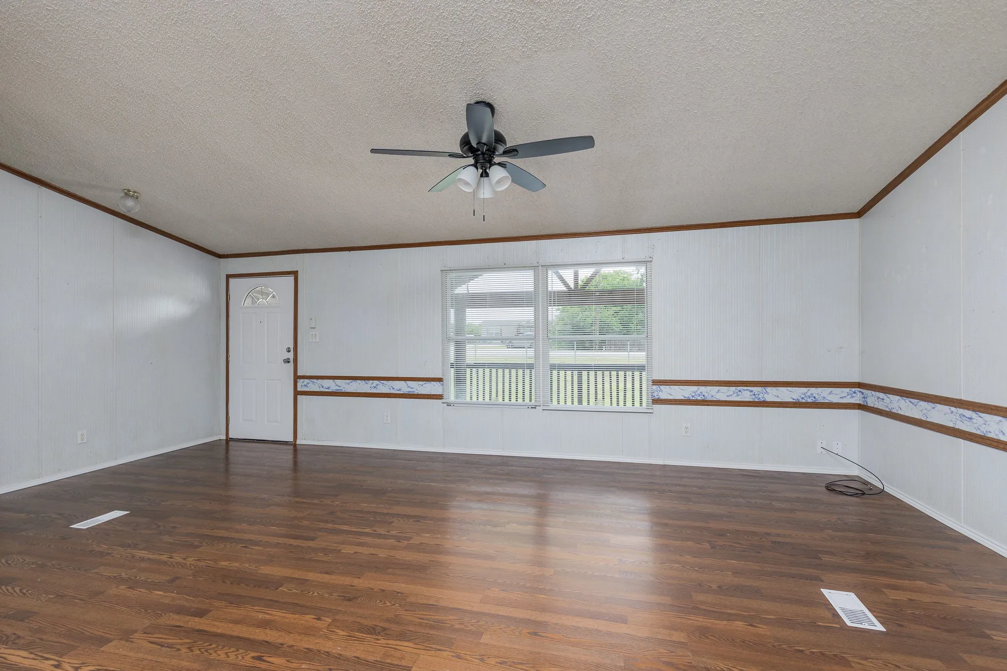 Mobile Home For Sale in Collin County , 4622 County Road 1081, Princeton, Texas 75407, 3 Bedroom, 2 Bathroom, Garage spaces, 1,904 Sqft, built in 1998, mls#21379549, Real Estate Agent in Princeton, Homes For Sale in Collin county, Homes For Sale in Princeton, Realtor in Princeton Texas, Real Estate Brokerage Independent Realty Texas, Luminita Cordes Realtor