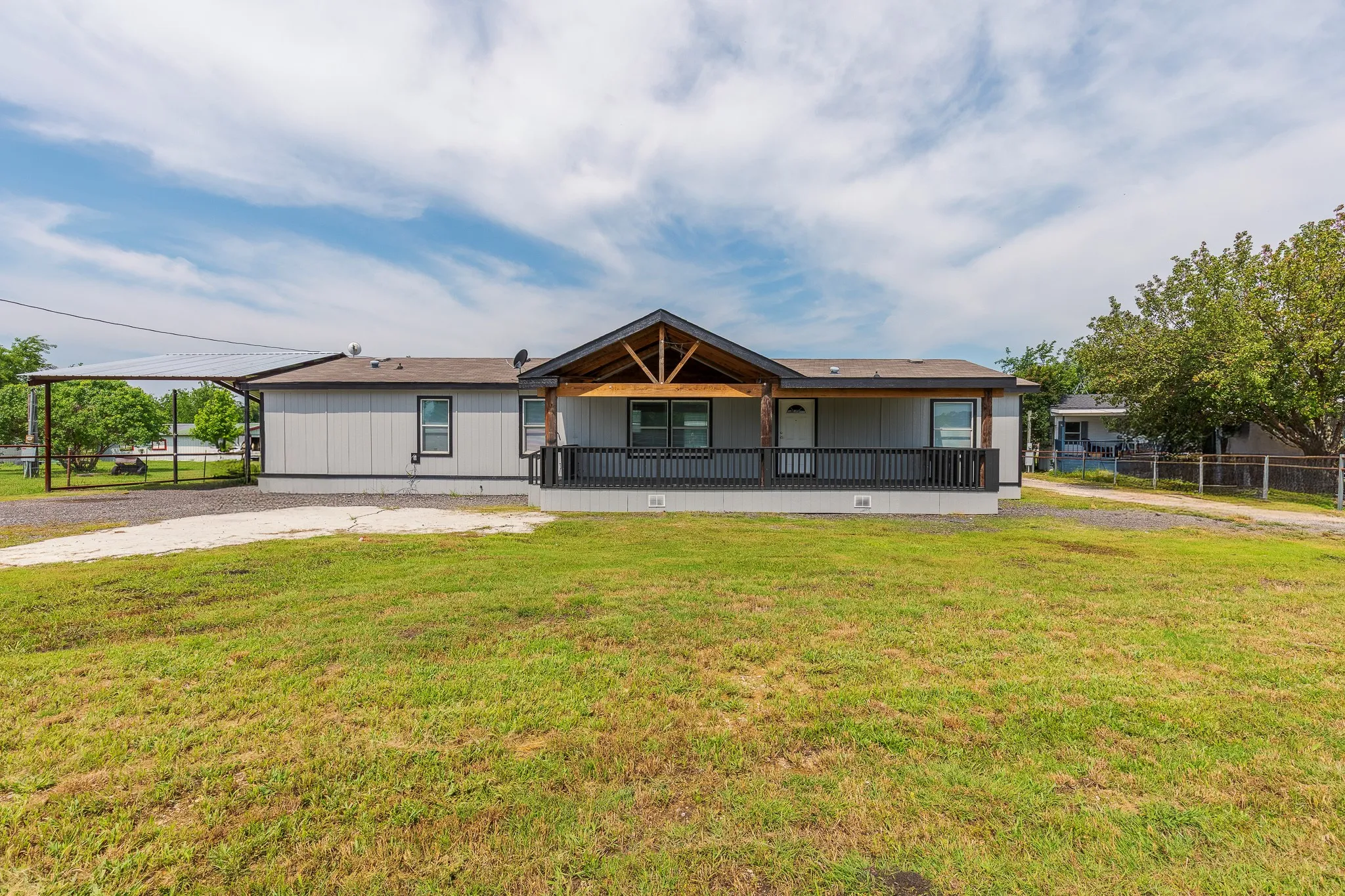 Mobile Home For Sale in Collin County , 4622 County Road 1081, Princeton, Texas 75407, 3 Bedroom, 2 Bathroom, Garage spaces, 1,904 Sqft, built in 1998, mls#21379549, Real Estate Agent in Princeton, Homes For Sale in Collin county, Homes For Sale in Princeton, Realtor in Princeton Texas, Real Estate Brokerage Independent Realty Texas, Luminita Cordes Realtor