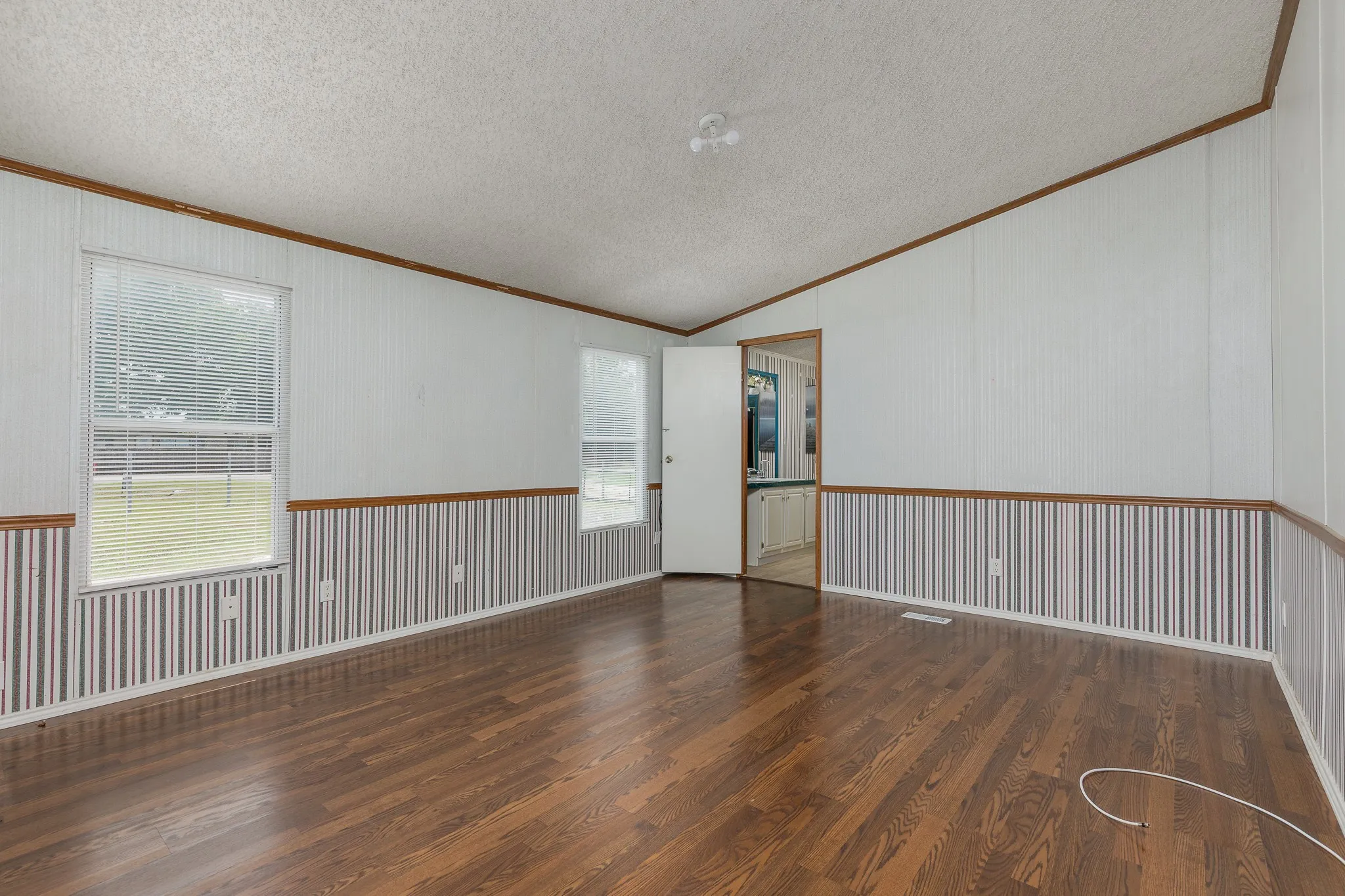 Mobile Home For Sale in Collin County , 4622 County Road 1081, Princeton, Texas 75407, 3 Bedroom, 2 Bathroom, Garage spaces, 1,904 Sqft, built in 1998, mls#21379549, Real Estate Agent in Princeton, Homes For Sale in Collin county, Homes For Sale in Princeton, Realtor in Princeton Texas, Real Estate Brokerage Independent Realty Texas, Luminita Cordes Realtor