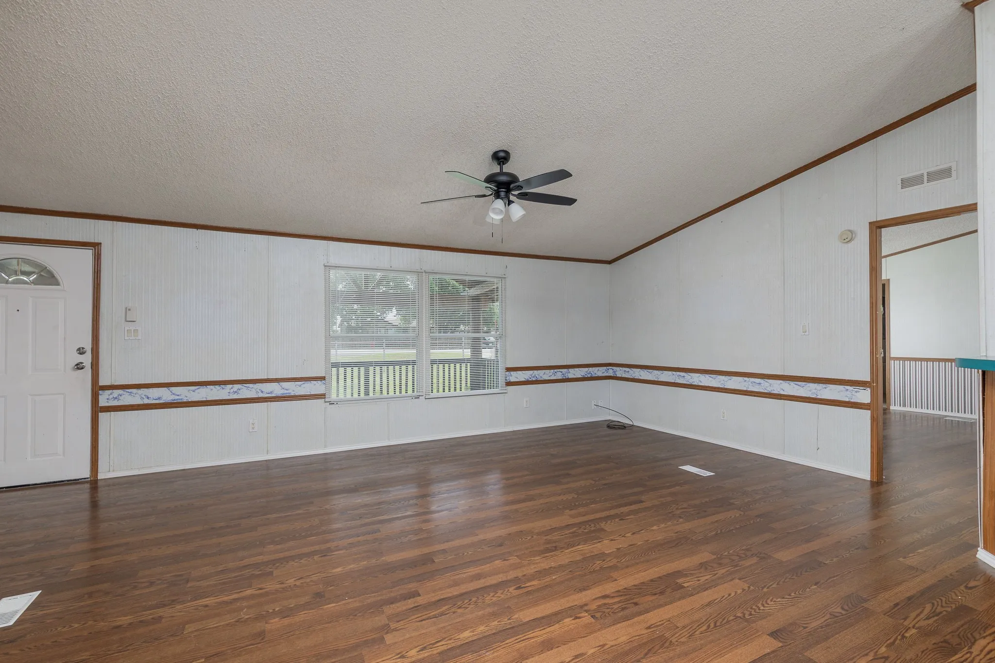 Mobile Home For Sale in Collin County , 4622 County Road 1081, Princeton, Texas 75407, 3 Bedroom, 2 Bathroom, Garage spaces, 1,904 Sqft, built in 1998, mls#21379549, Real Estate Agent in Princeton, Homes For Sale in Collin county, Homes For Sale in Princeton, Realtor in Princeton Texas, Real Estate Brokerage Independent Realty Texas, Luminita Cordes Realtor
