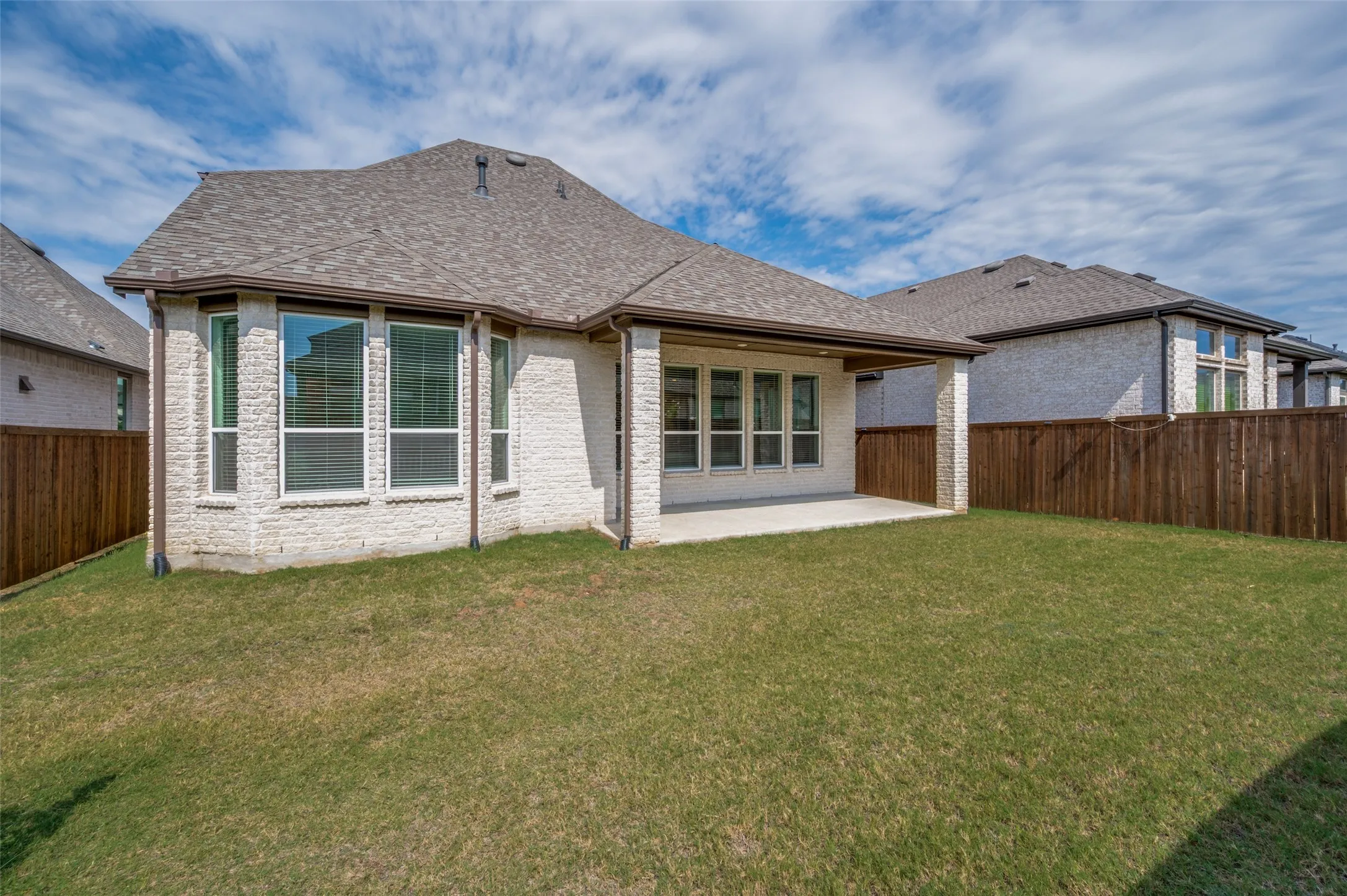 Single Family Residence For Sale in Denton County , 1316 Buttercup Avenue, Aubrey, Texas 76227, 4 Bedroom, 5 Bathroom, 2 Garage spaces, 2,997 Sqft, built in 2024, mls#21379513, Real Estate Agent in Aubrey, Homes For Sale in Denton county, Homes For Sale in Aubrey, Realtor in Aubrey Texas, Real Estate Brokerage Independent Realty Texas, Luminita Cordes Realtor