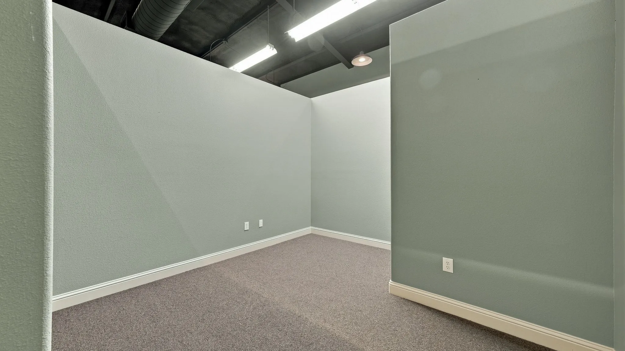 Business For Sale in Hood County , 207 Eastridge Road, Granbury, Texas 76049, 0, 0, Garage spaces, 0 Sqft, built in 1983, mls#21376454, Real Estate Agent in Granbury, Homes For Sale in Hood county, Homes For Sale in Granbury, Realtor in Granbury Texas, Real Estate Brokerage Independent Realty Texas, Luminita Cordes Realtor
