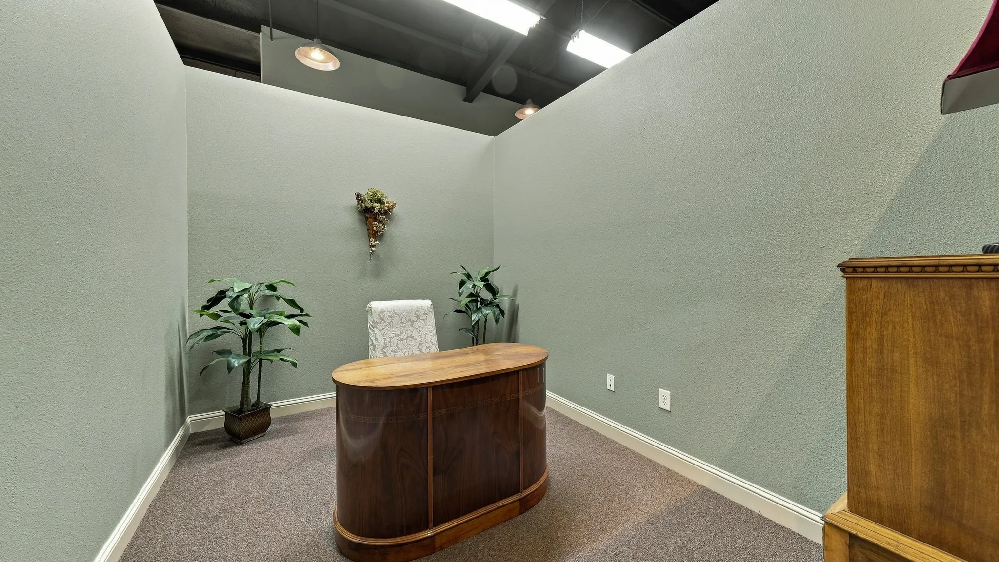 Business For Sale in Hood County , 207 Eastridge Road, Granbury, Texas 76049, 0, 0, Garage spaces, 0 Sqft, built in 1983, mls#21376454, Real Estate Agent in Granbury, Homes For Sale in Hood county, Homes For Sale in Granbury, Realtor in Granbury Texas, Real Estate Brokerage Independent Realty Texas, Luminita Cordes Realtor