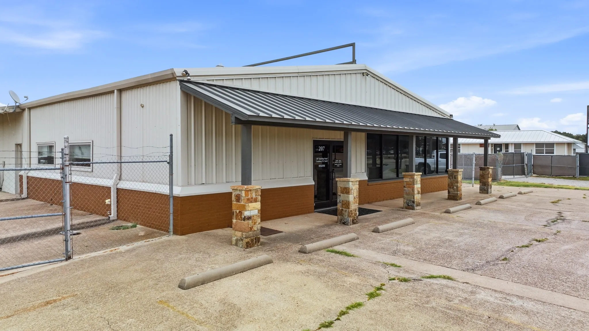 Business For Sale in Hood County , 207 Eastridge Road, Granbury, Texas 76049, 0, 0, Garage spaces, 0 Sqft, built in 1983, mls#21376454, Real Estate Agent in Granbury, Homes For Sale in Hood county, Homes For Sale in Granbury, Realtor in Granbury Texas, Real Estate Brokerage Independent Realty Texas, Luminita Cordes Realtor